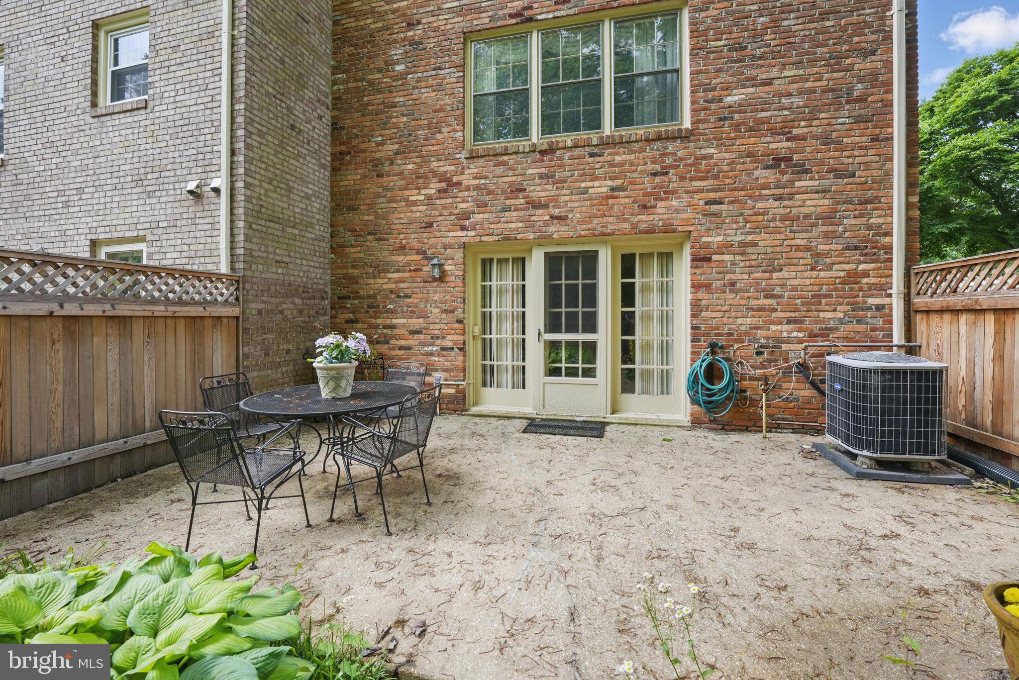 STONELEIGH - Residential