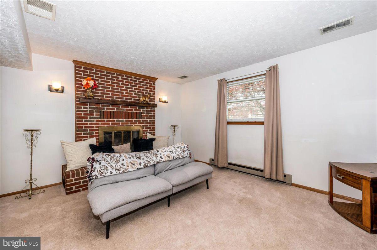 BRUNSWICK - Residential