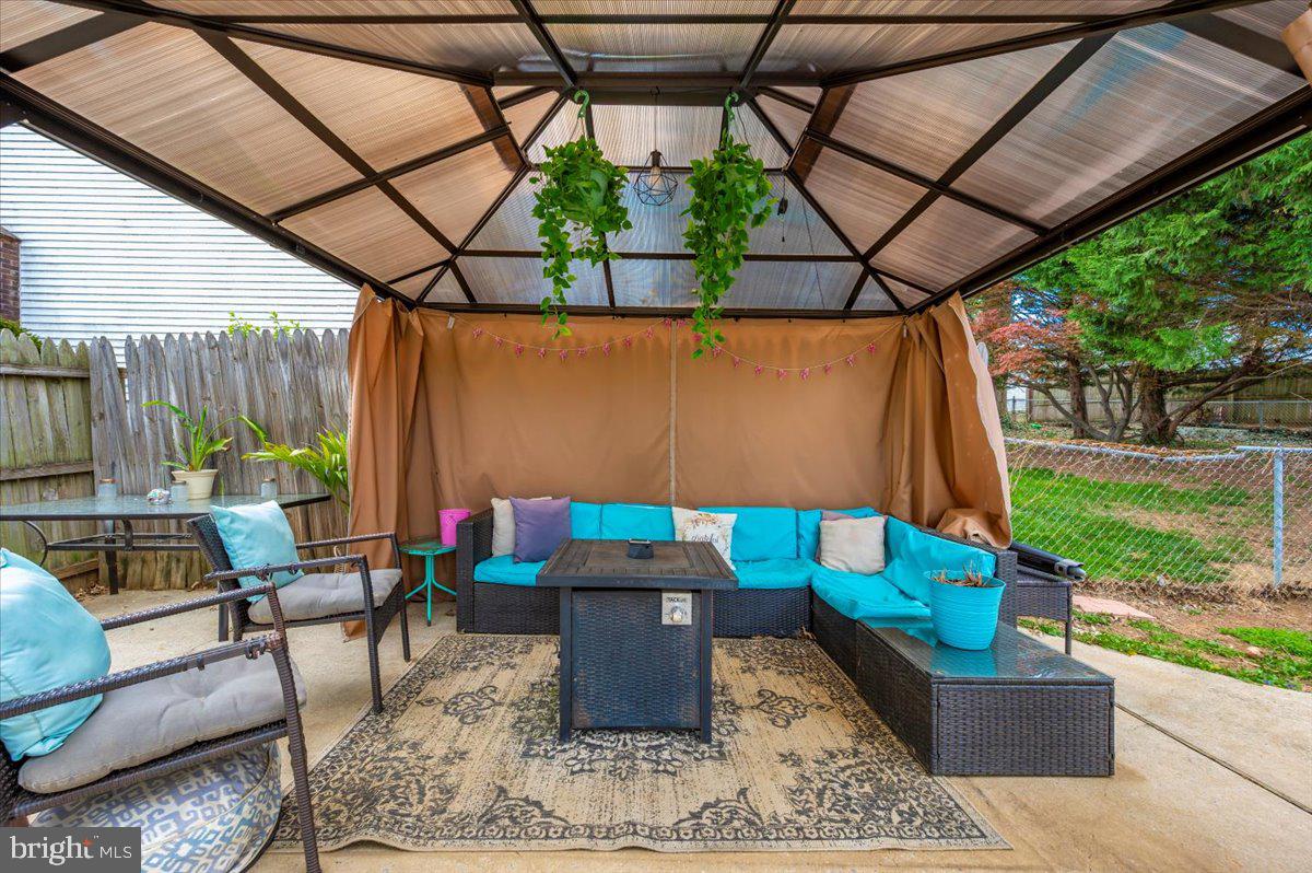 BRUNSWICK - Residential