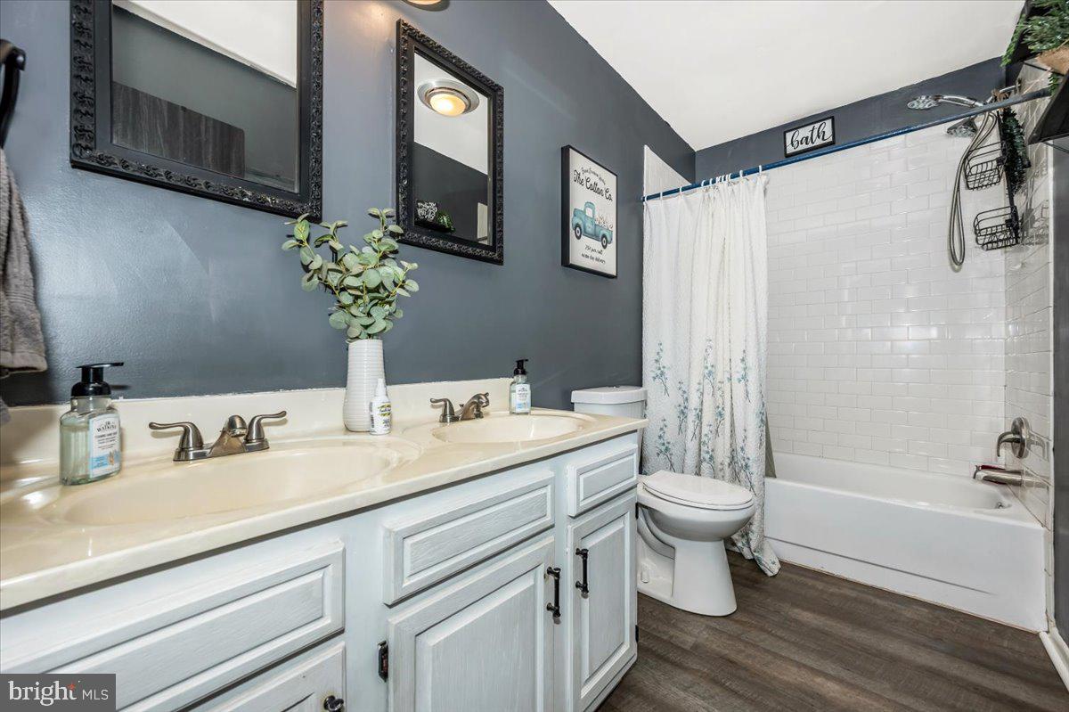 BRUNSWICK - Residential