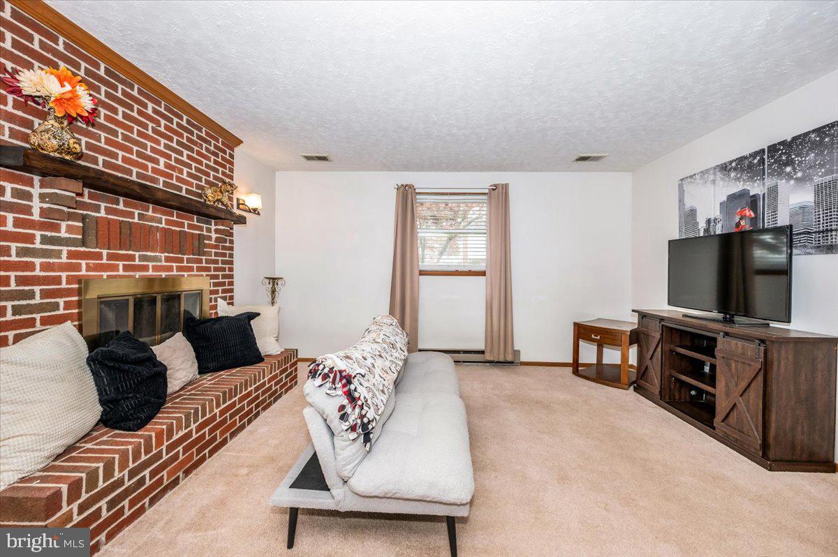 BRUNSWICK - Residential