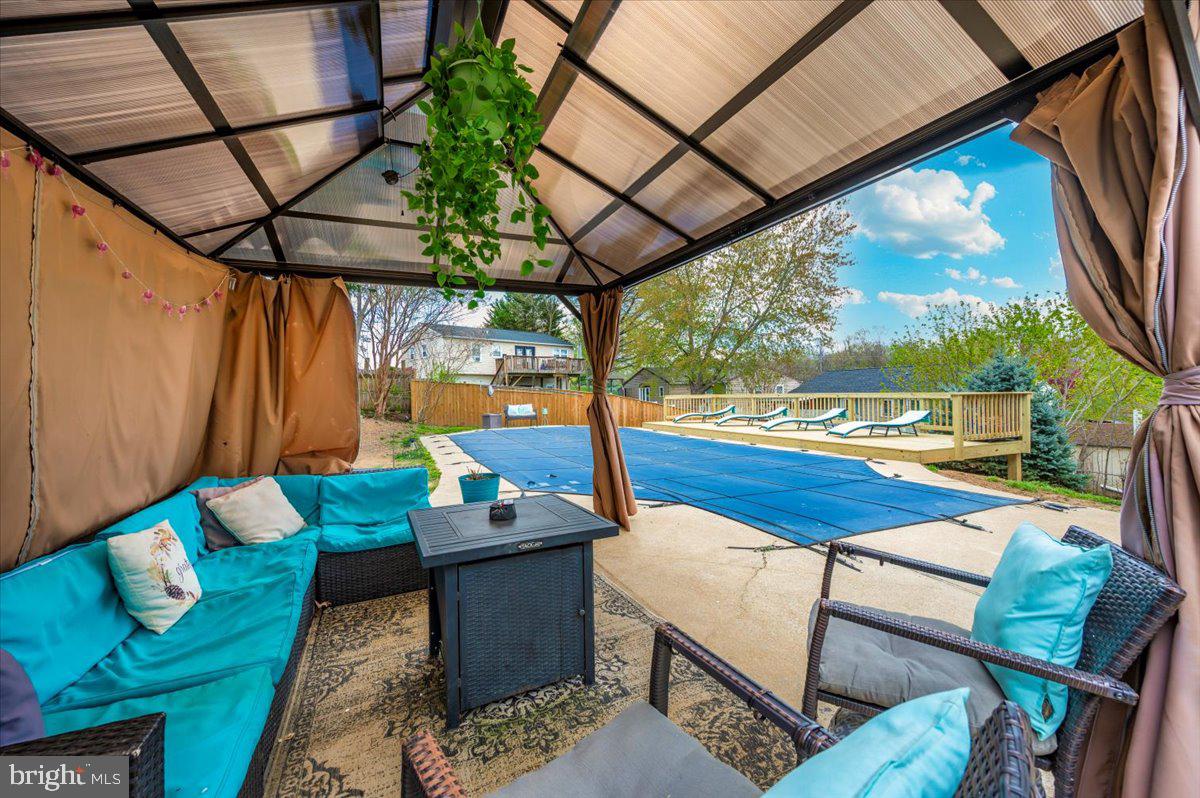 BRUNSWICK - Residential