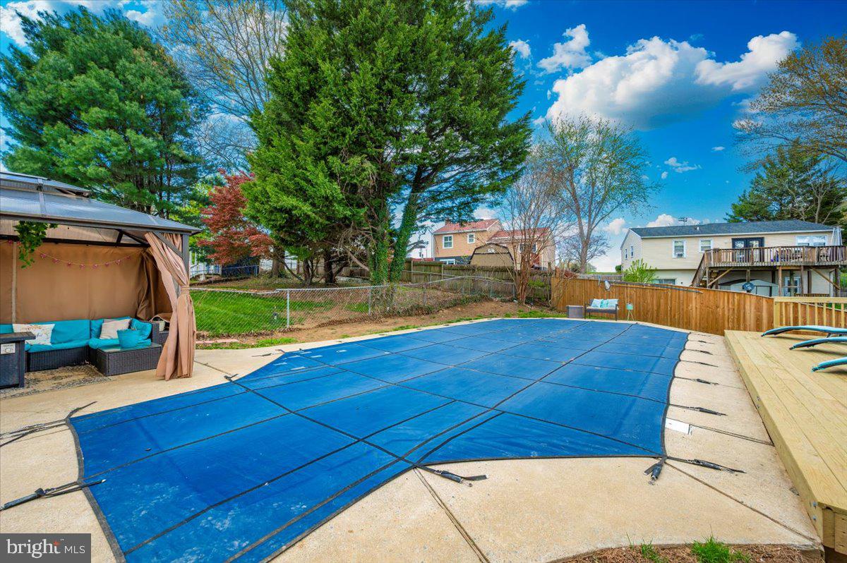 BRUNSWICK - Residential