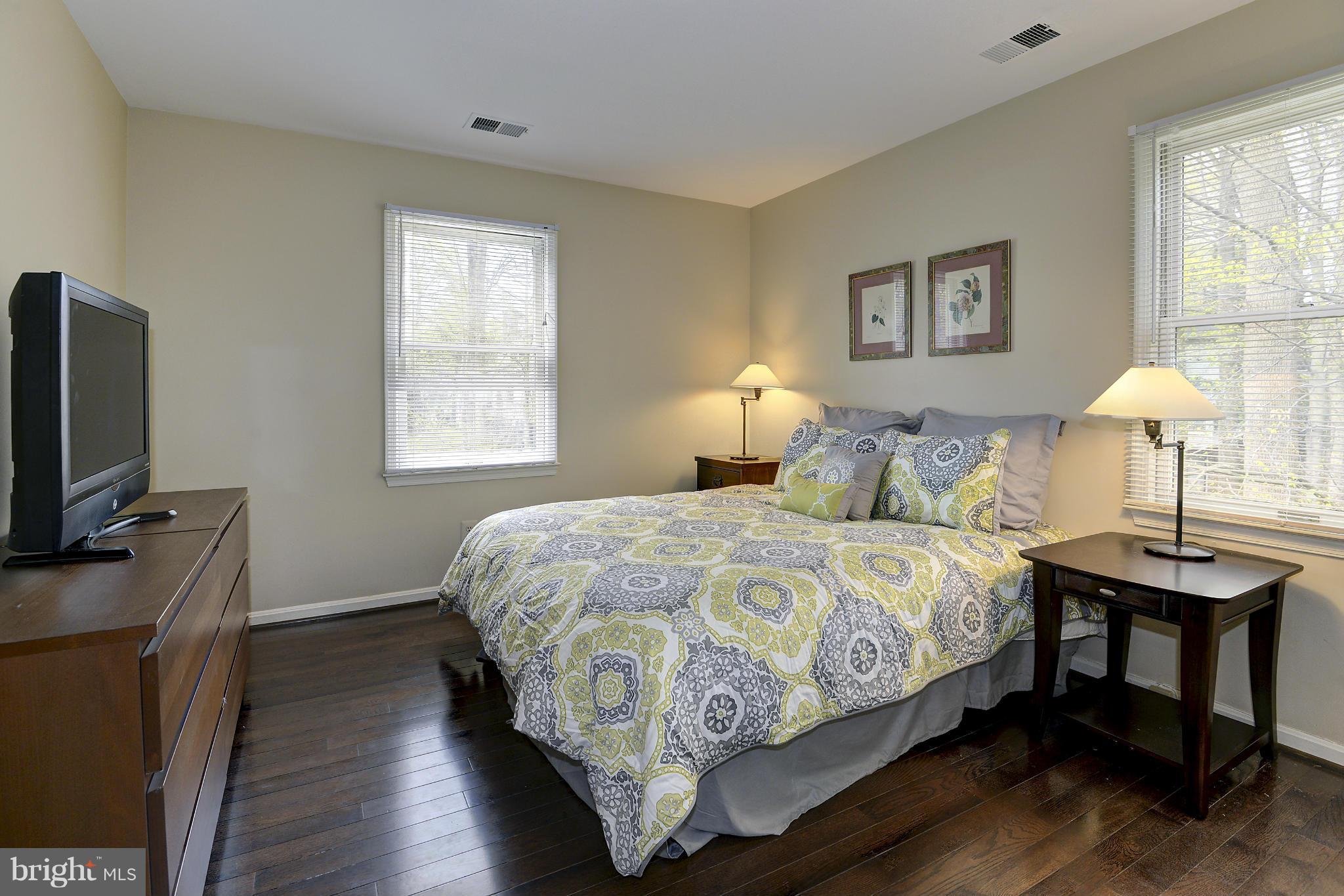 POTOMAC OUTSIDE - Residential