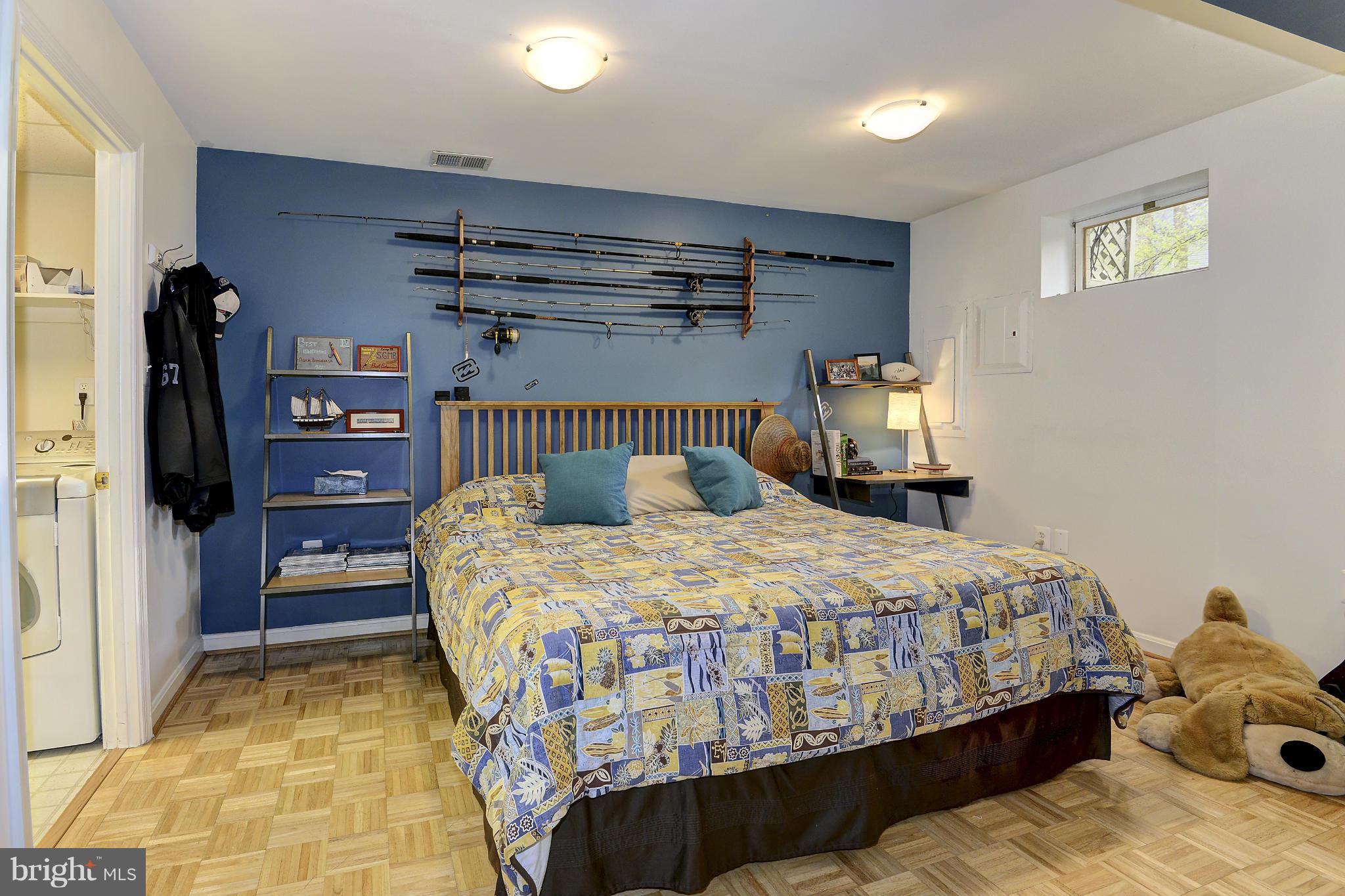 POTOMAC OUTSIDE - Residential