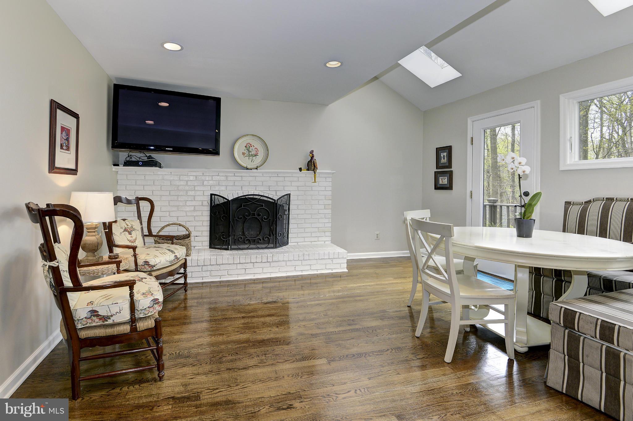 POTOMAC OUTSIDE - Residential