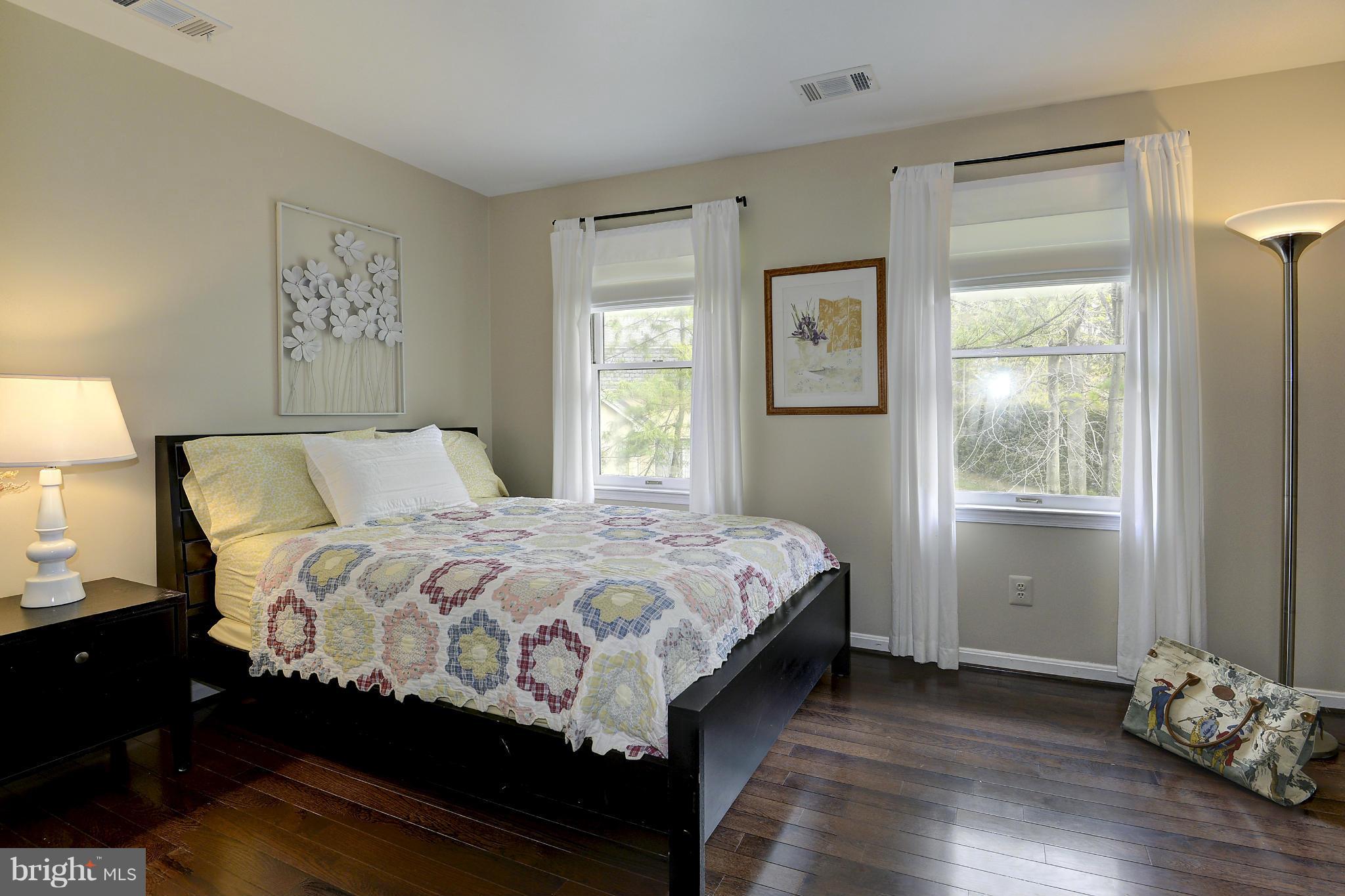 POTOMAC OUTSIDE - Residential