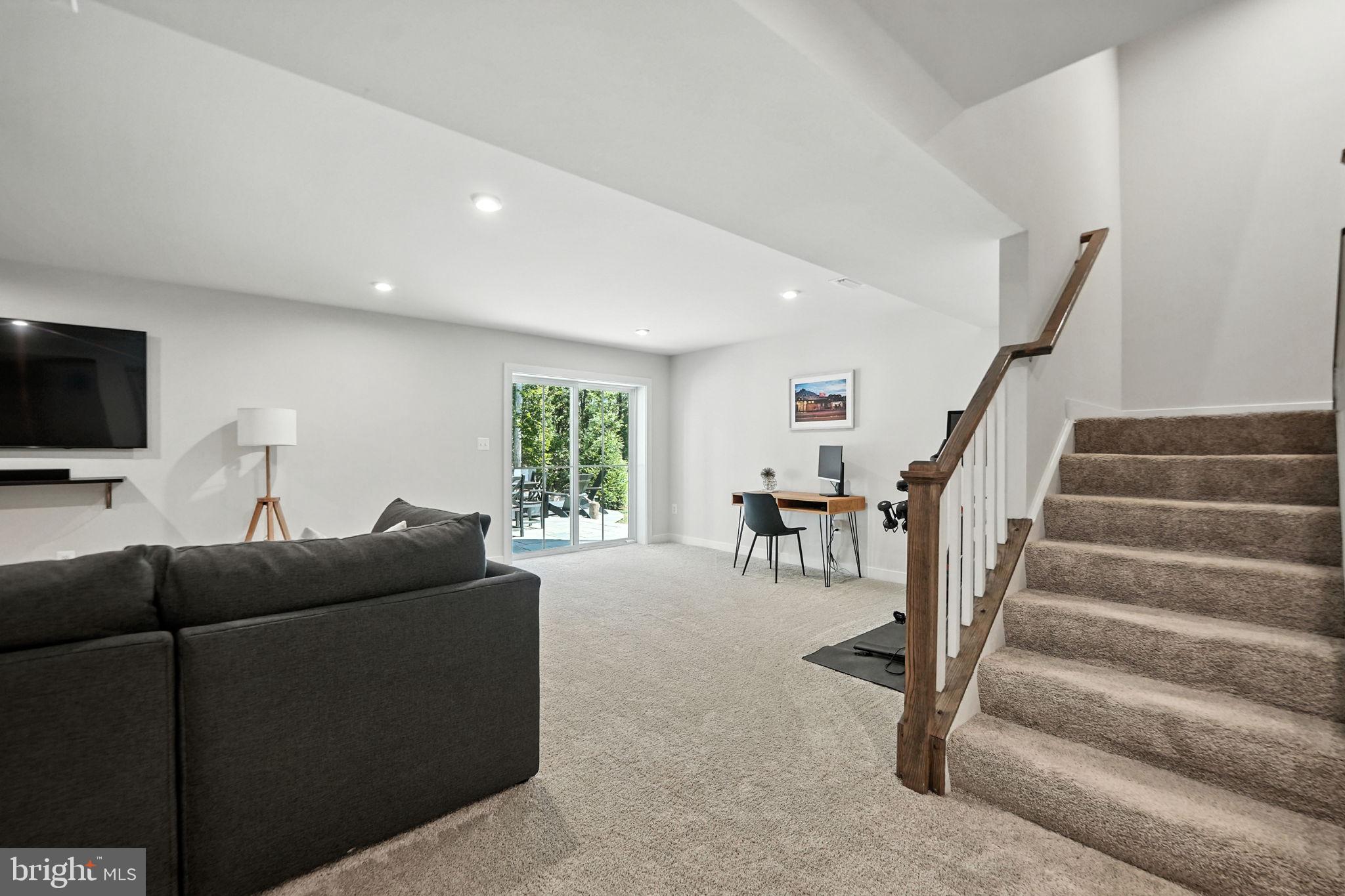 FAWN LAKE - Residential