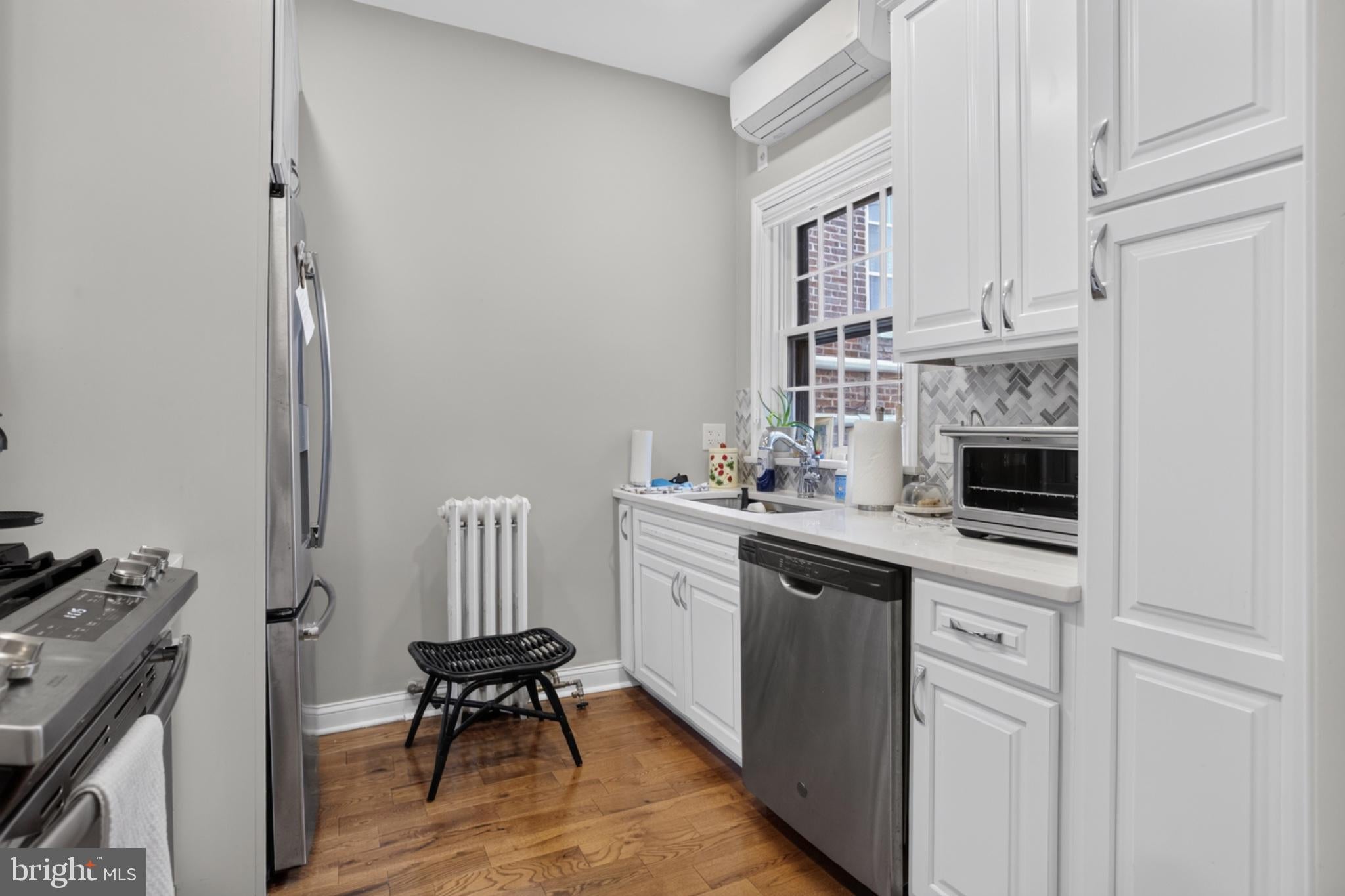 213 5TH STREET SE