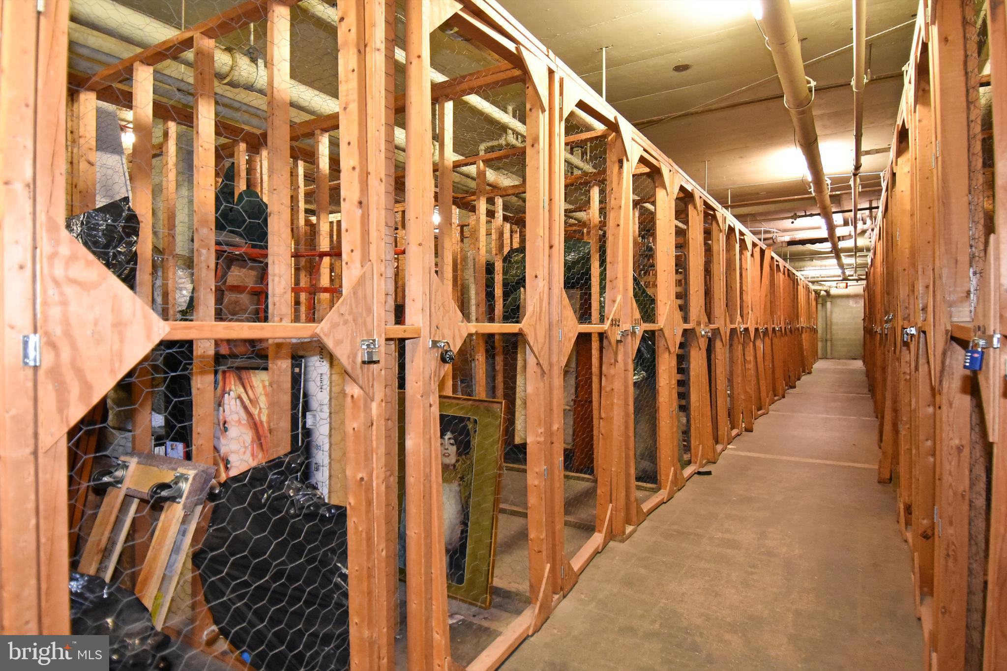 RIVER PLACE WEST - Residential