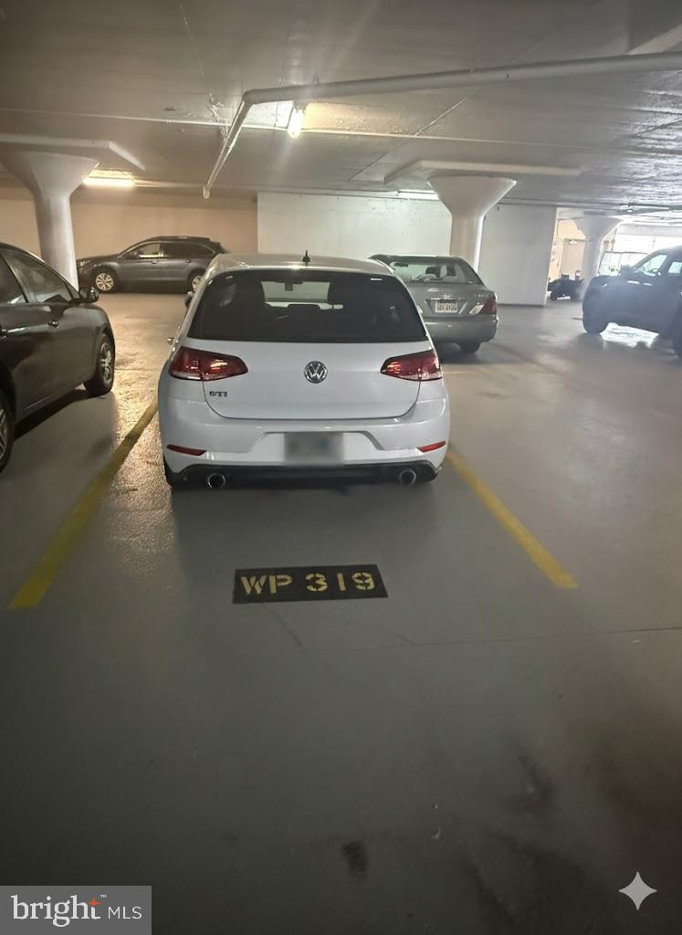 RIVER PLACE WEST - Residential