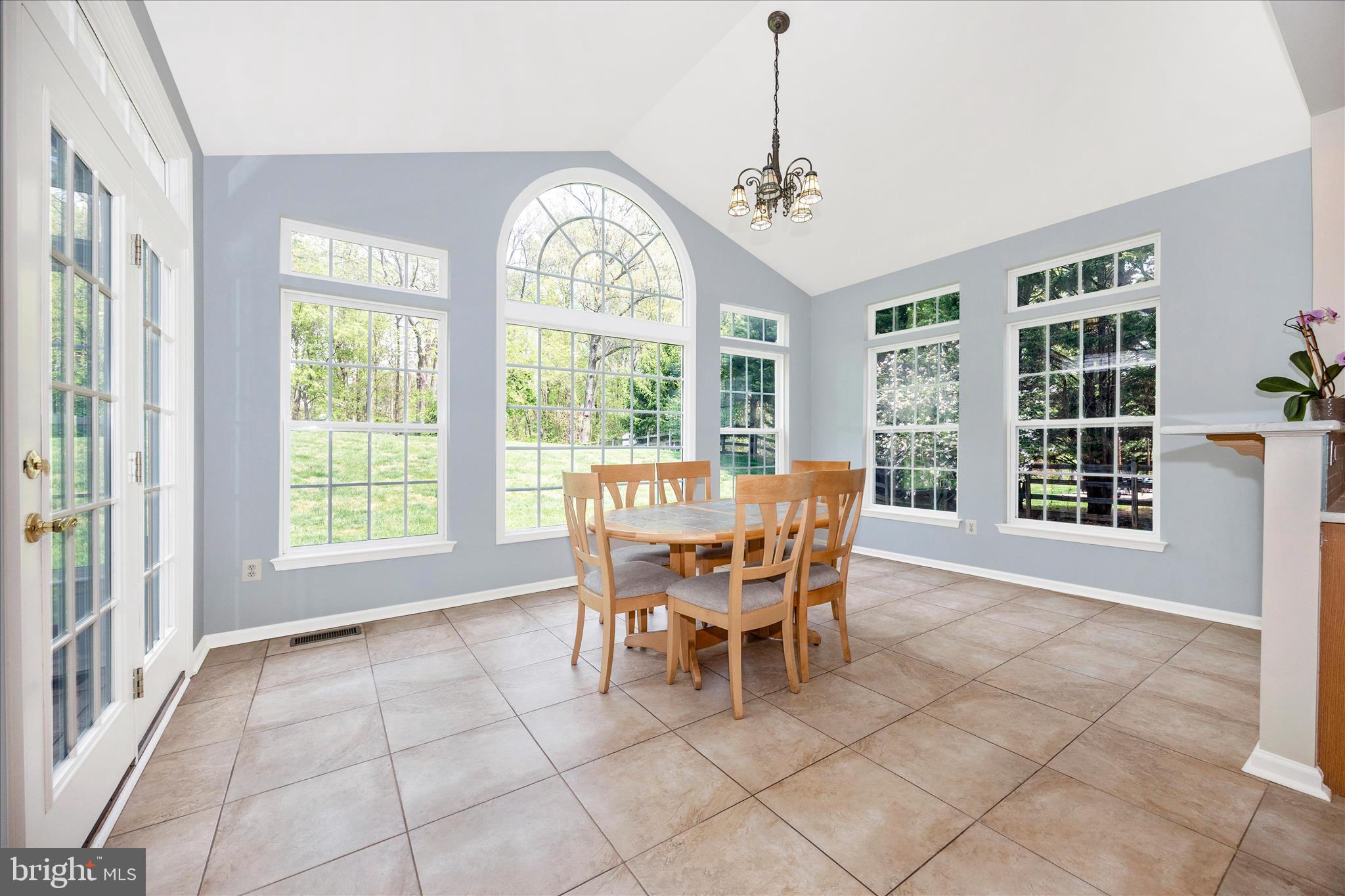 KINGS VALLEY MANOR - Residential