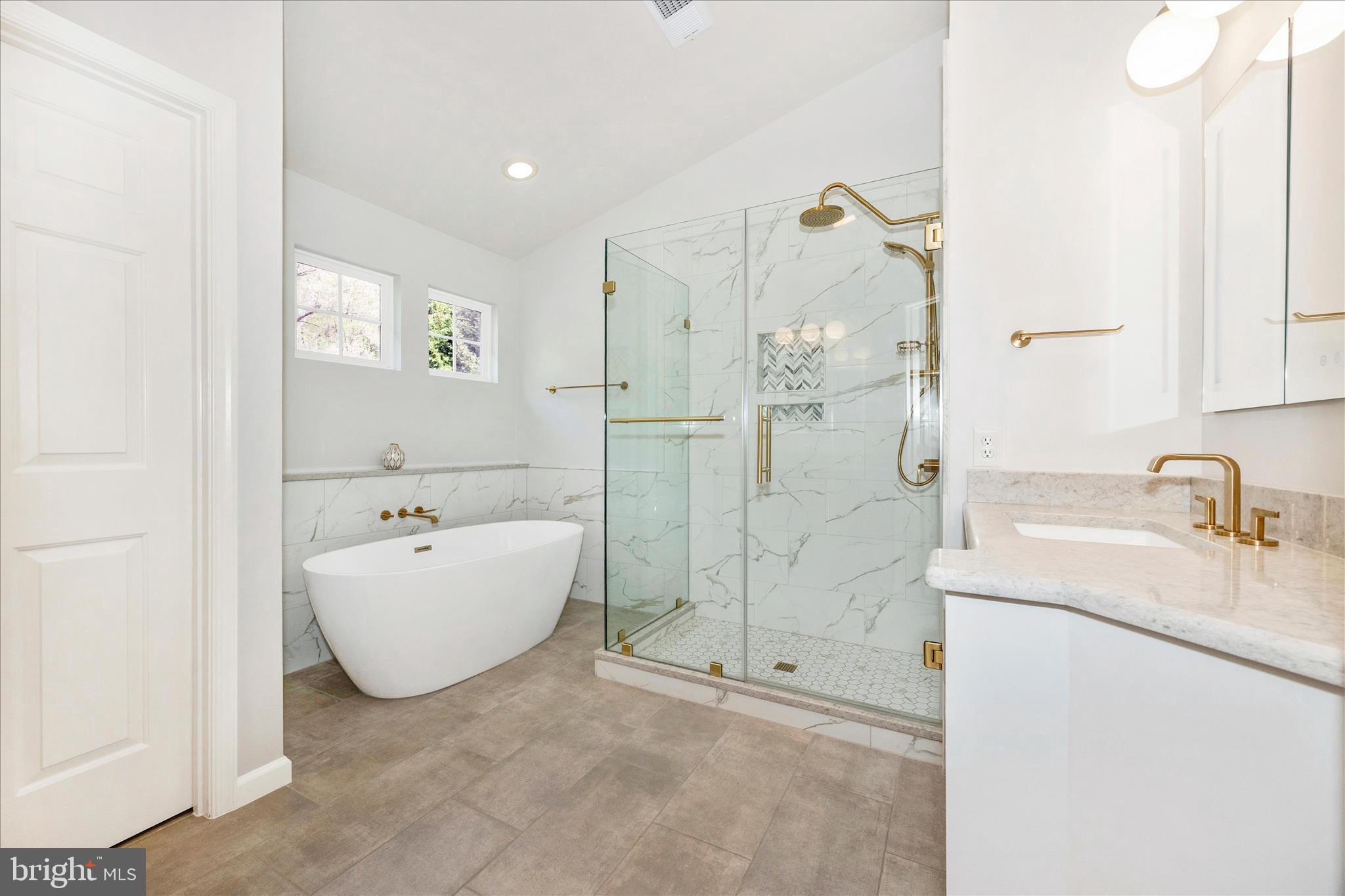 KINGS VALLEY MANOR - Residential