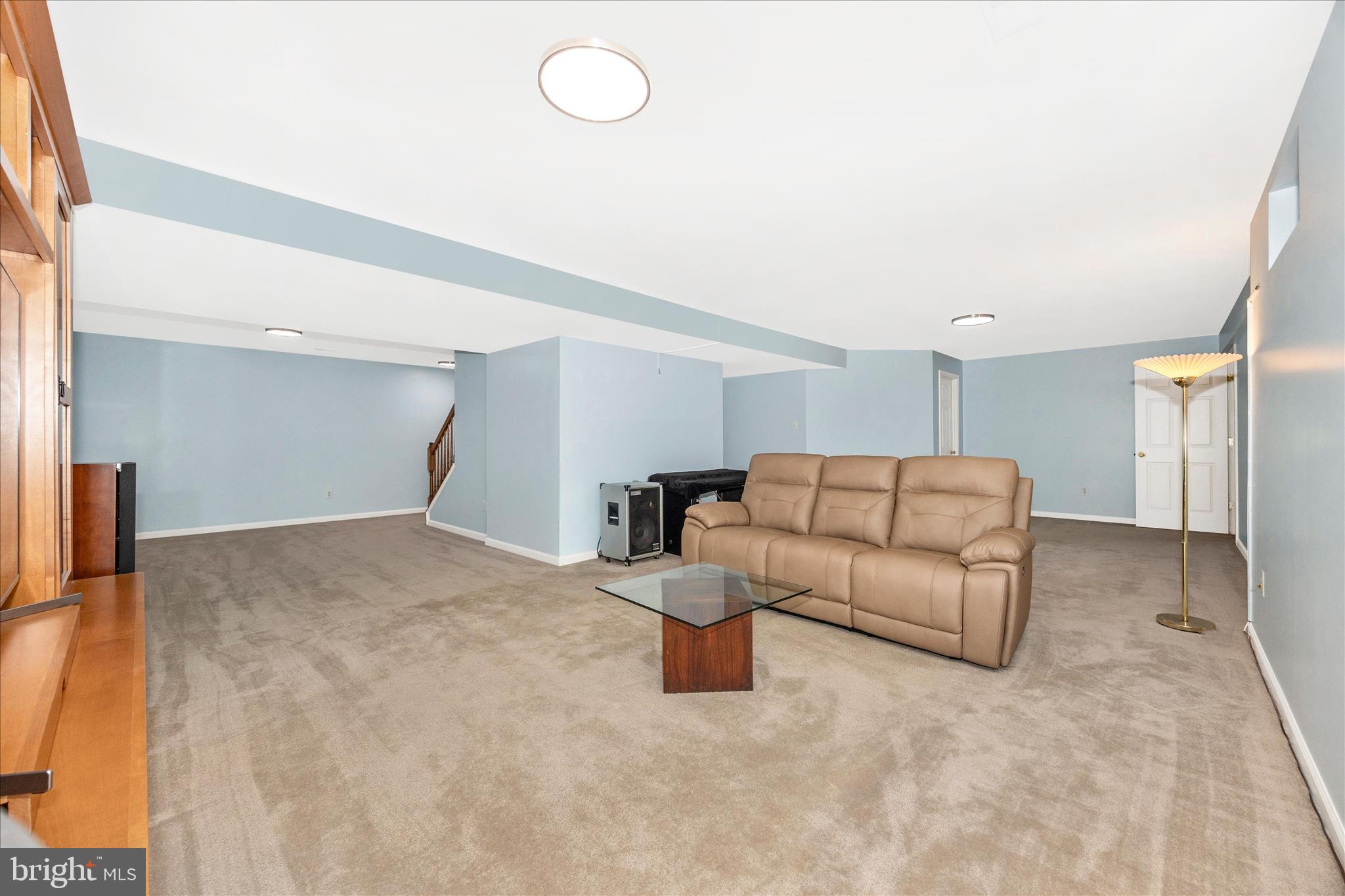 KINGS VALLEY MANOR - Residential