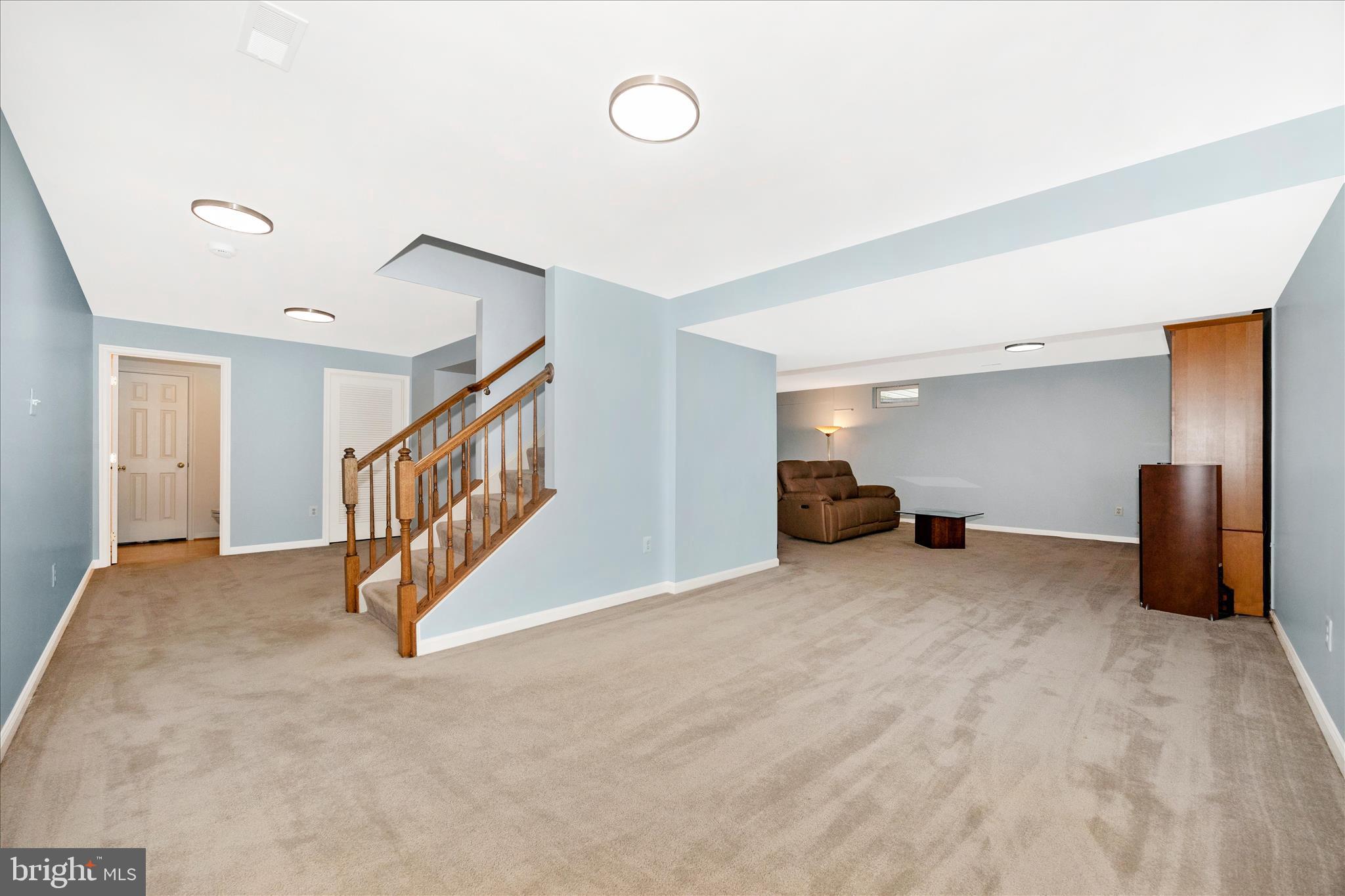 KINGS VALLEY MANOR - Residential