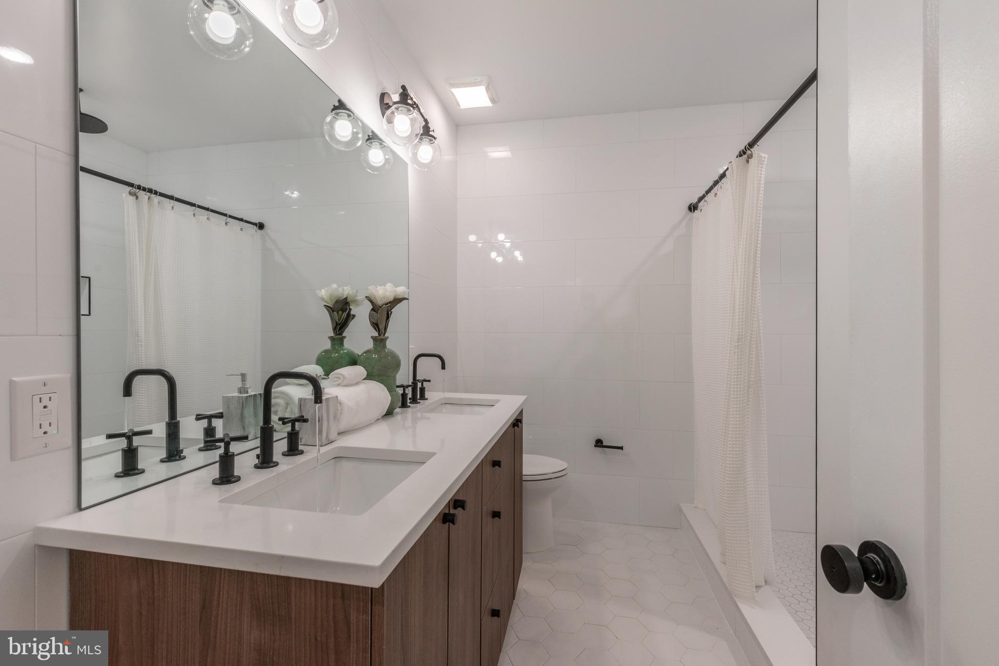 GRADUATE HOSPITAL - Residential