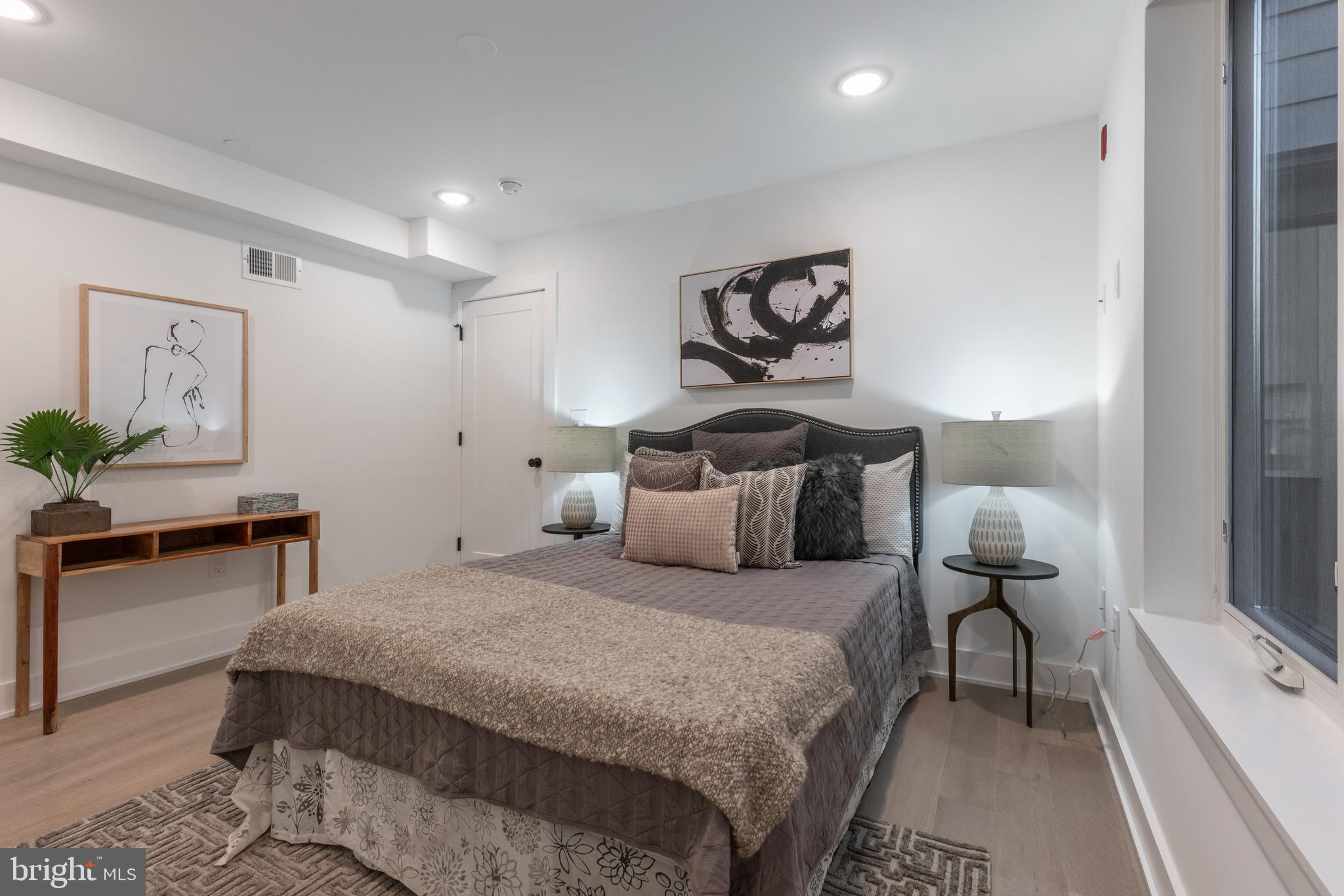 GRADUATE HOSPITAL - Residential