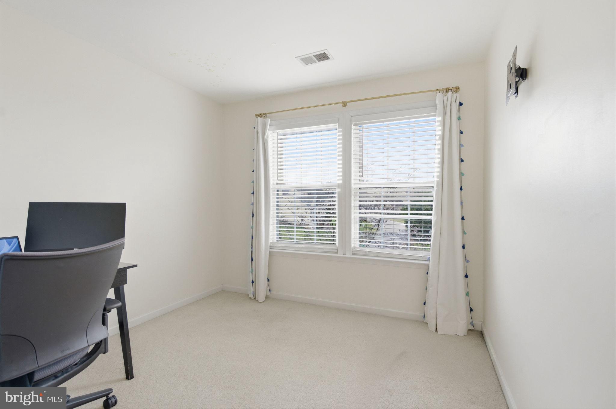 LAUREL RIDGE - Residential