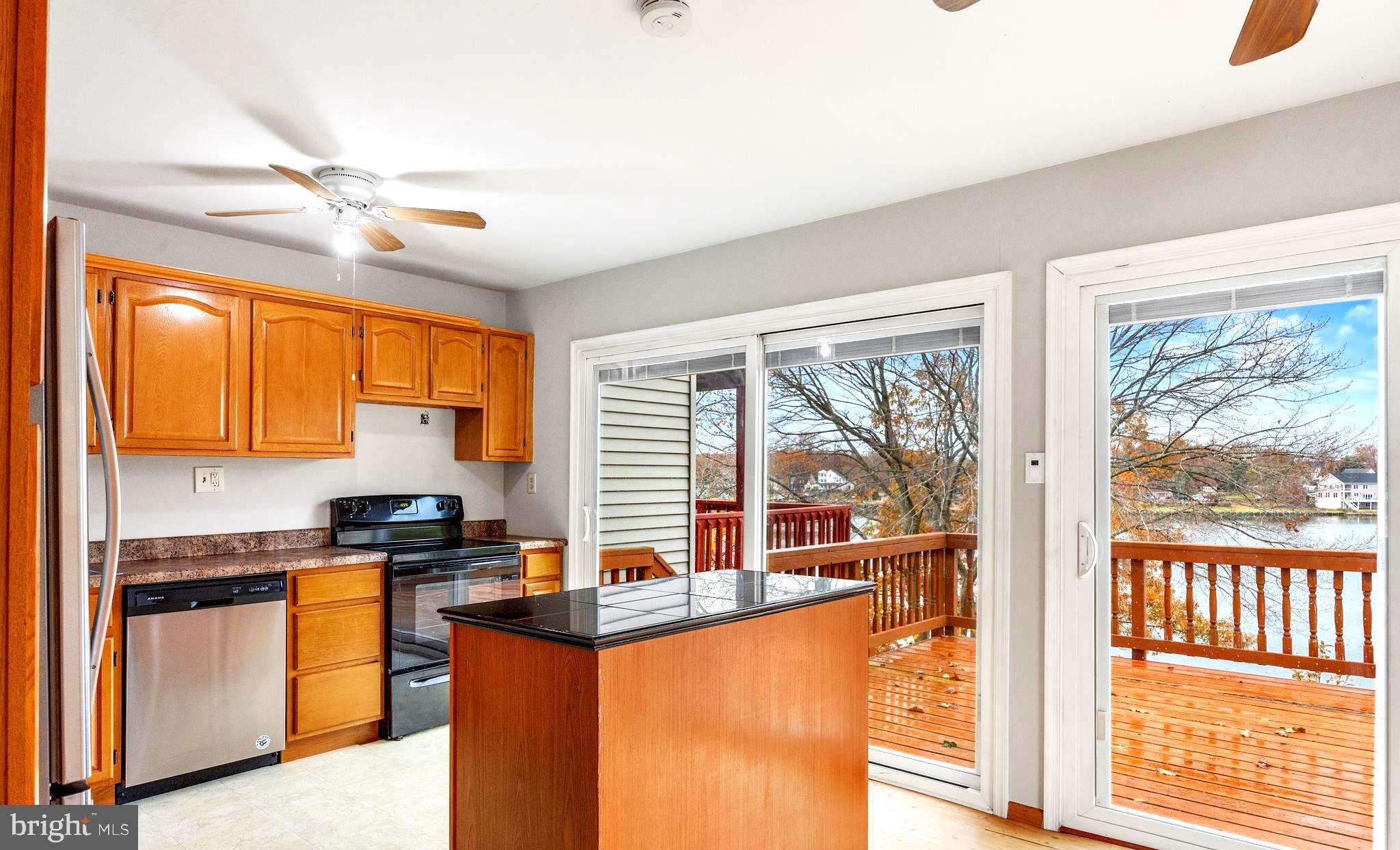 ELIZABETHS LANDING - Residential