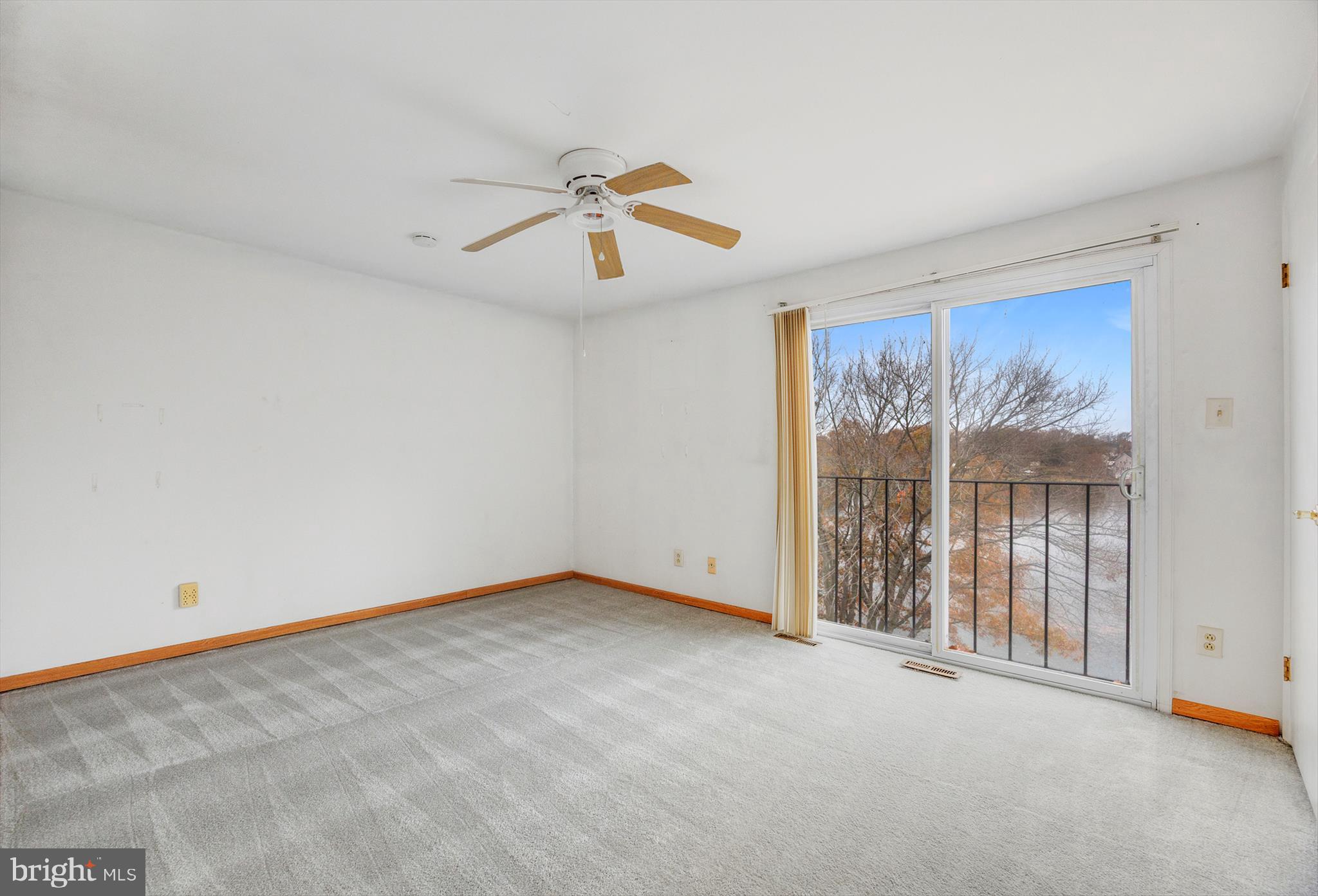 ELIZABETHS LANDING - Residential