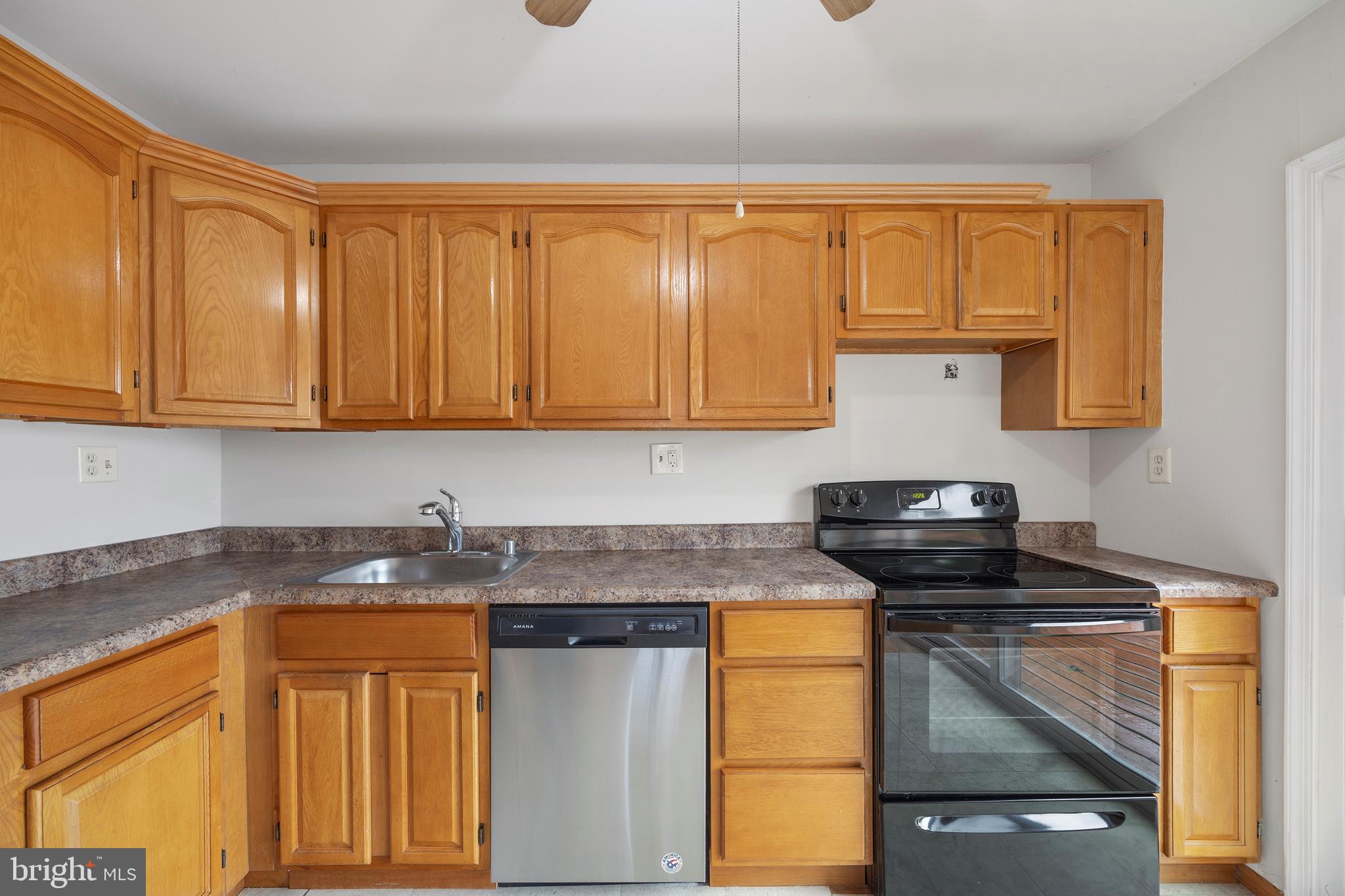 ELIZABETHS LANDING - Residential