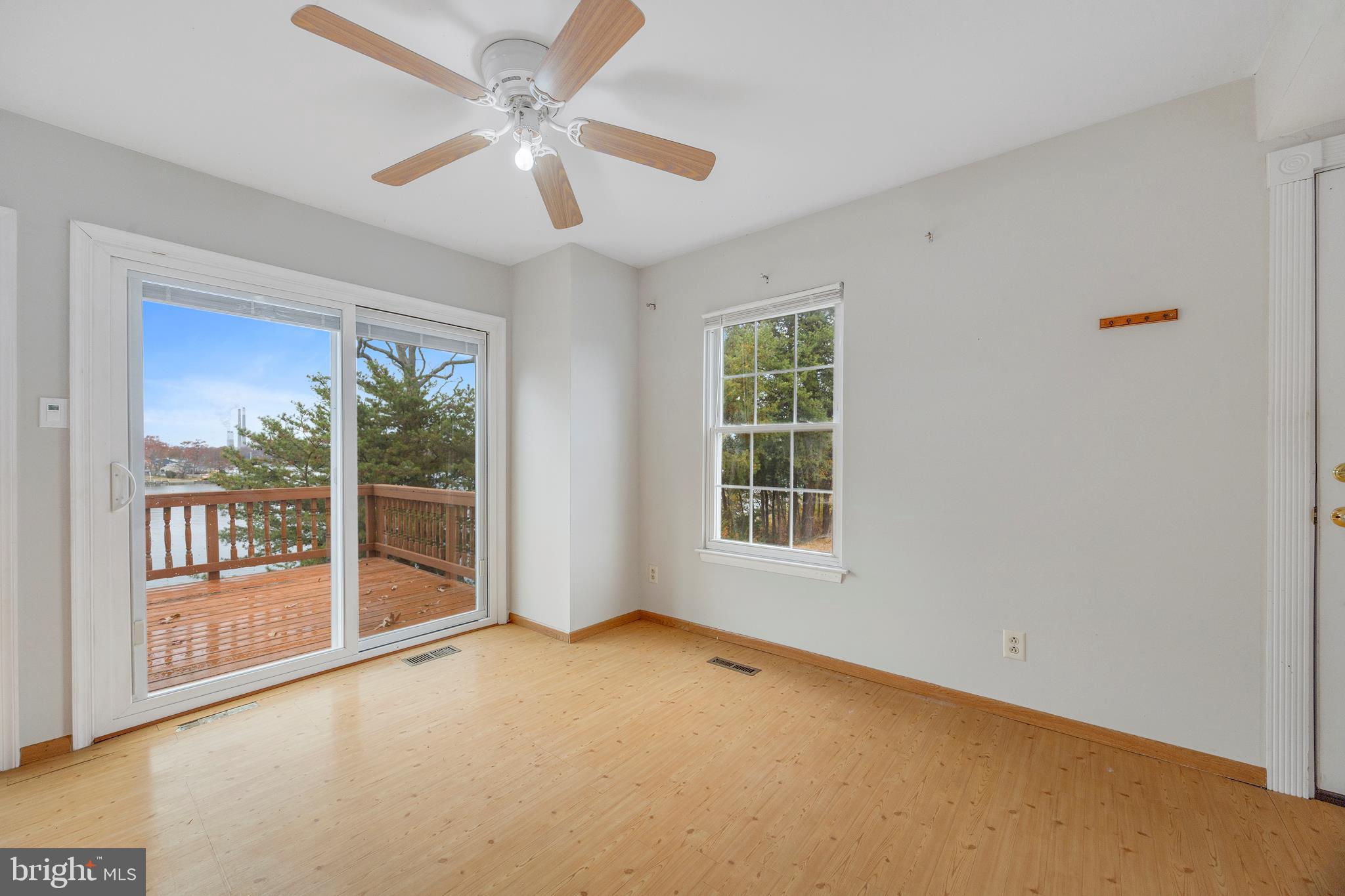 ELIZABETHS LANDING - Residential