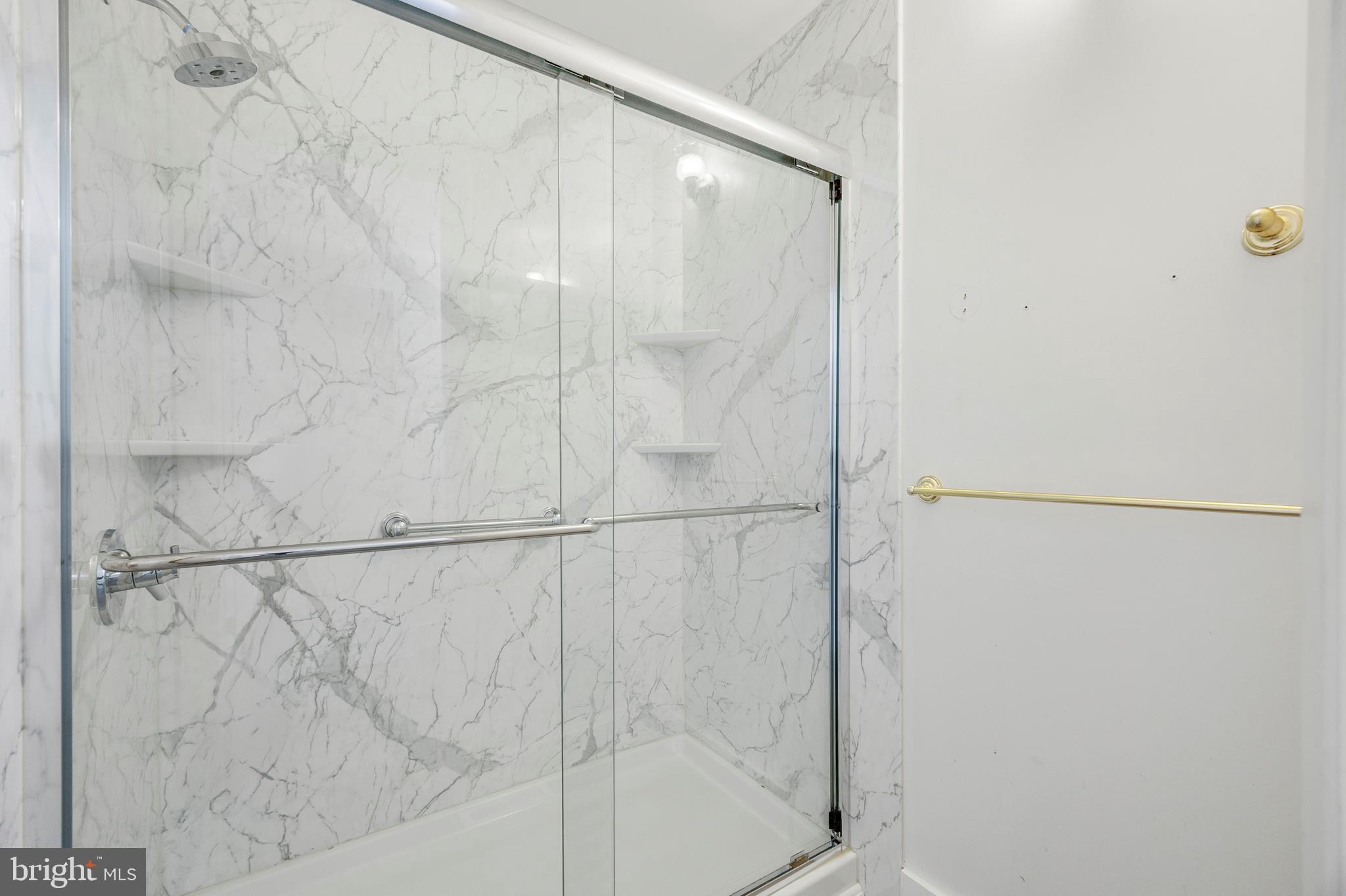 ELIZABETHS LANDING - Residential