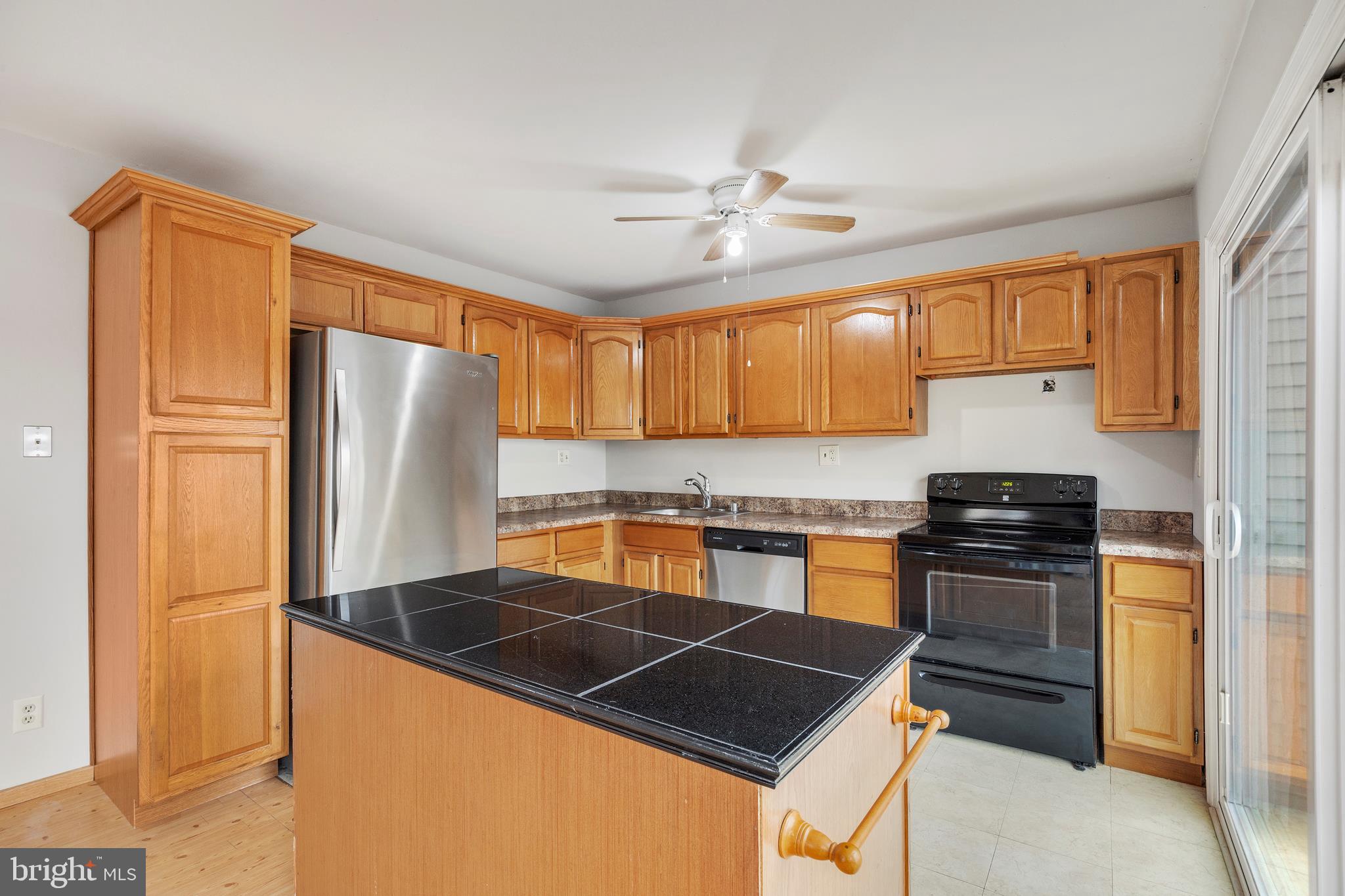 ELIZABETHS LANDING - Residential