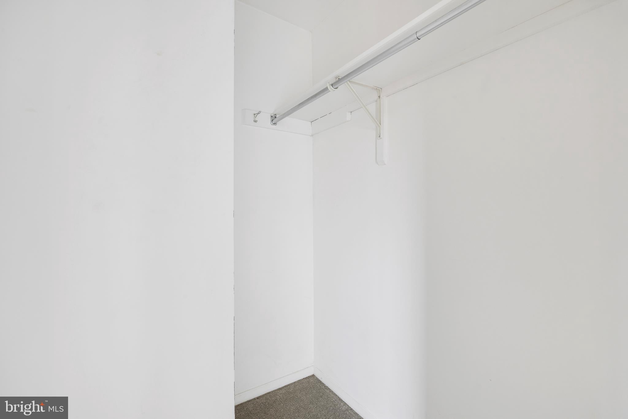 ELIZABETHS LANDING - Residential