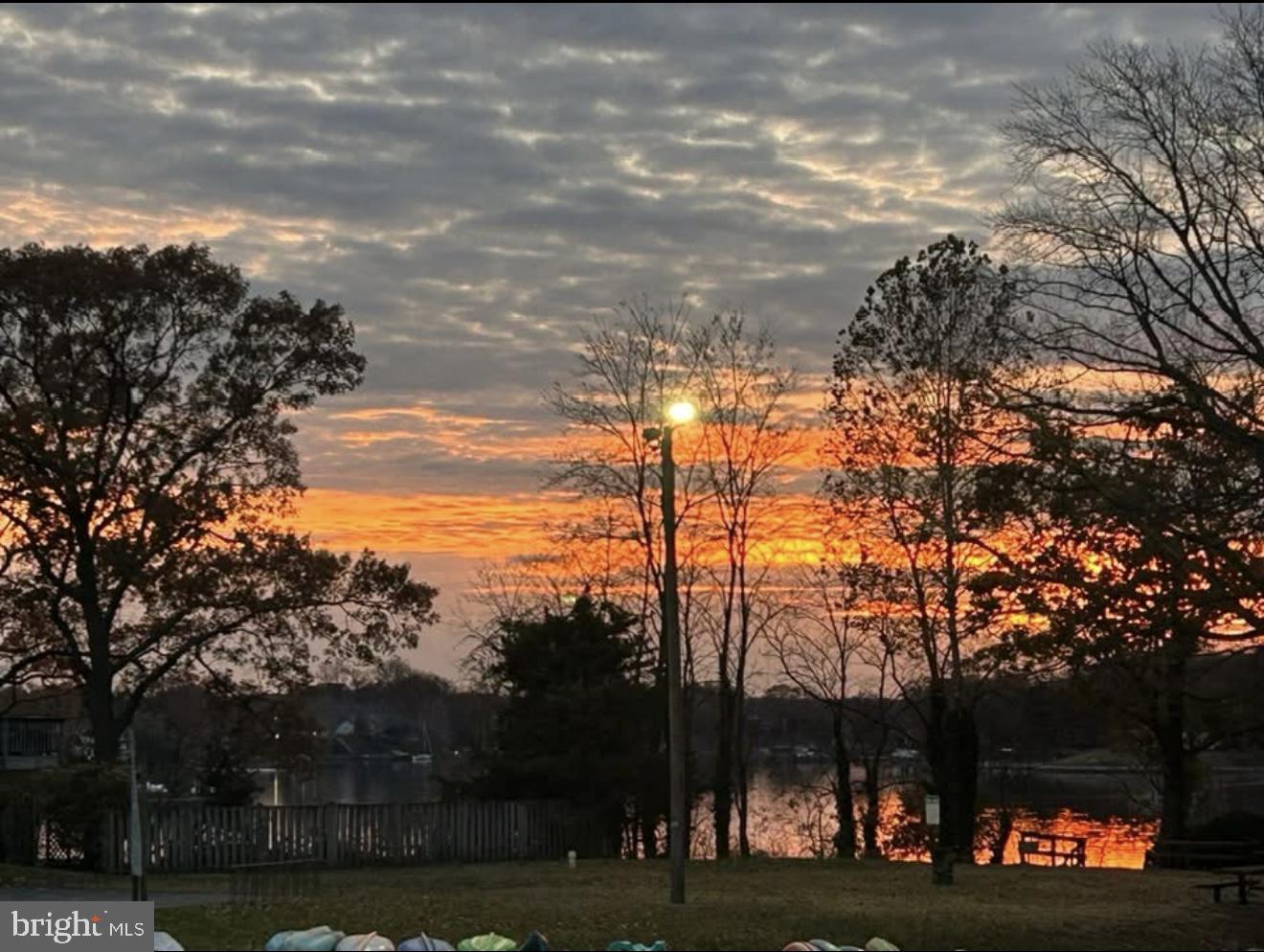 ELIZABETHS LANDING - Residential