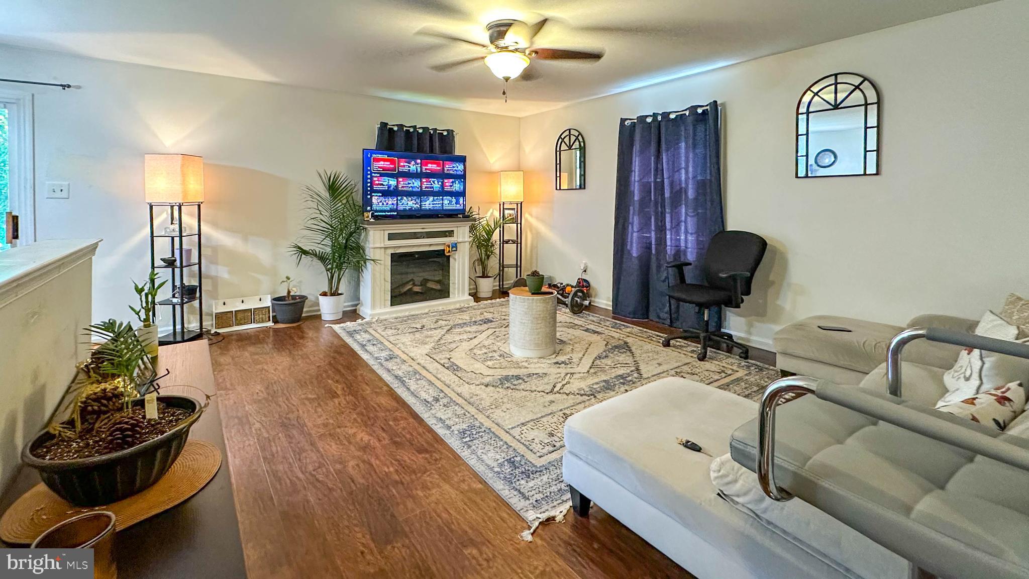 MIFFLIN WOODS - Residential