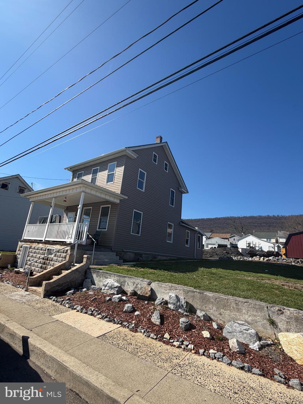 917 E WICONISCO AVENUE