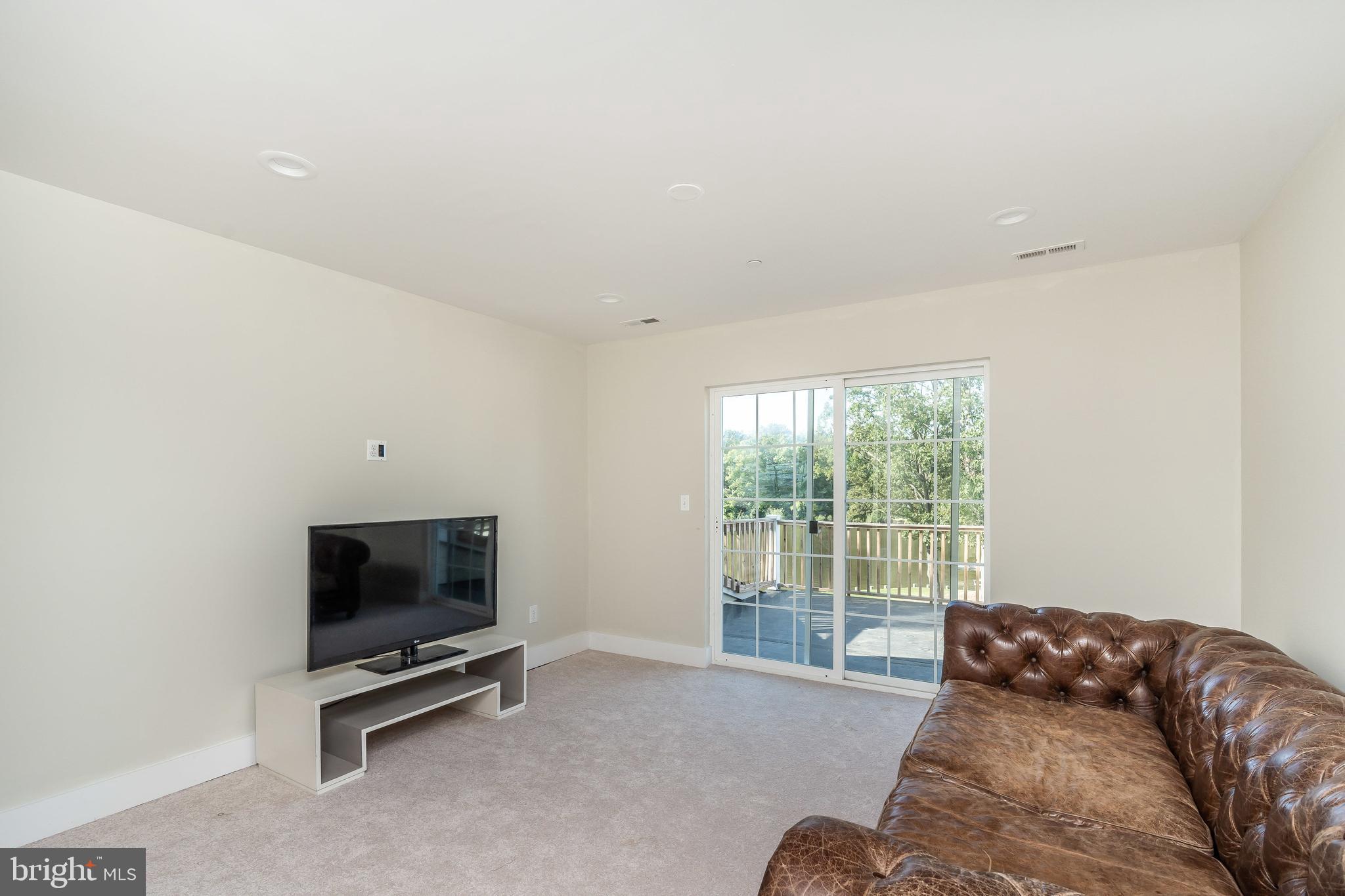 CEDAR CREEK - Residential