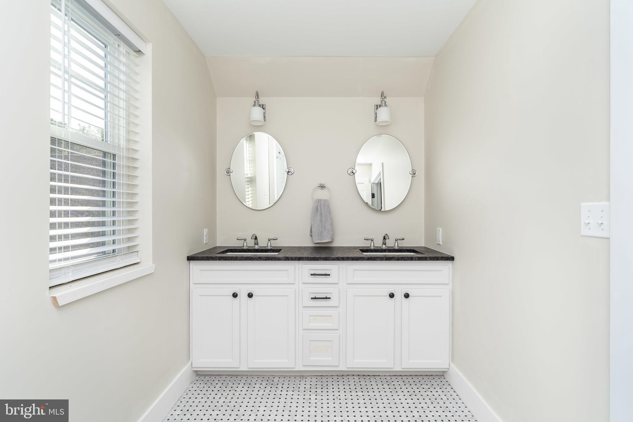 CEDAR CREEK - Residential