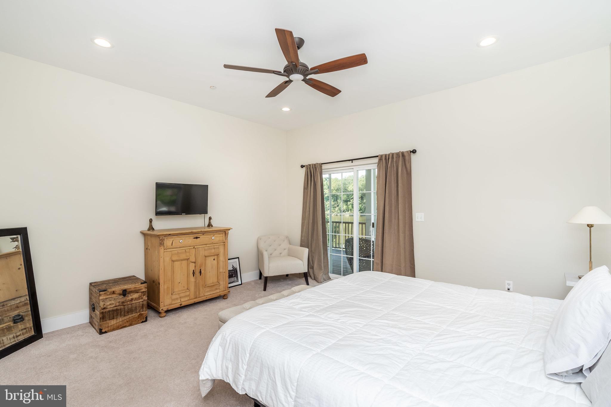 CEDAR CREEK - Residential