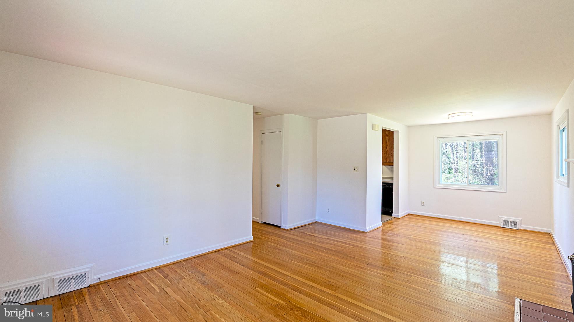 BROYHILL PARK - Residential Lease