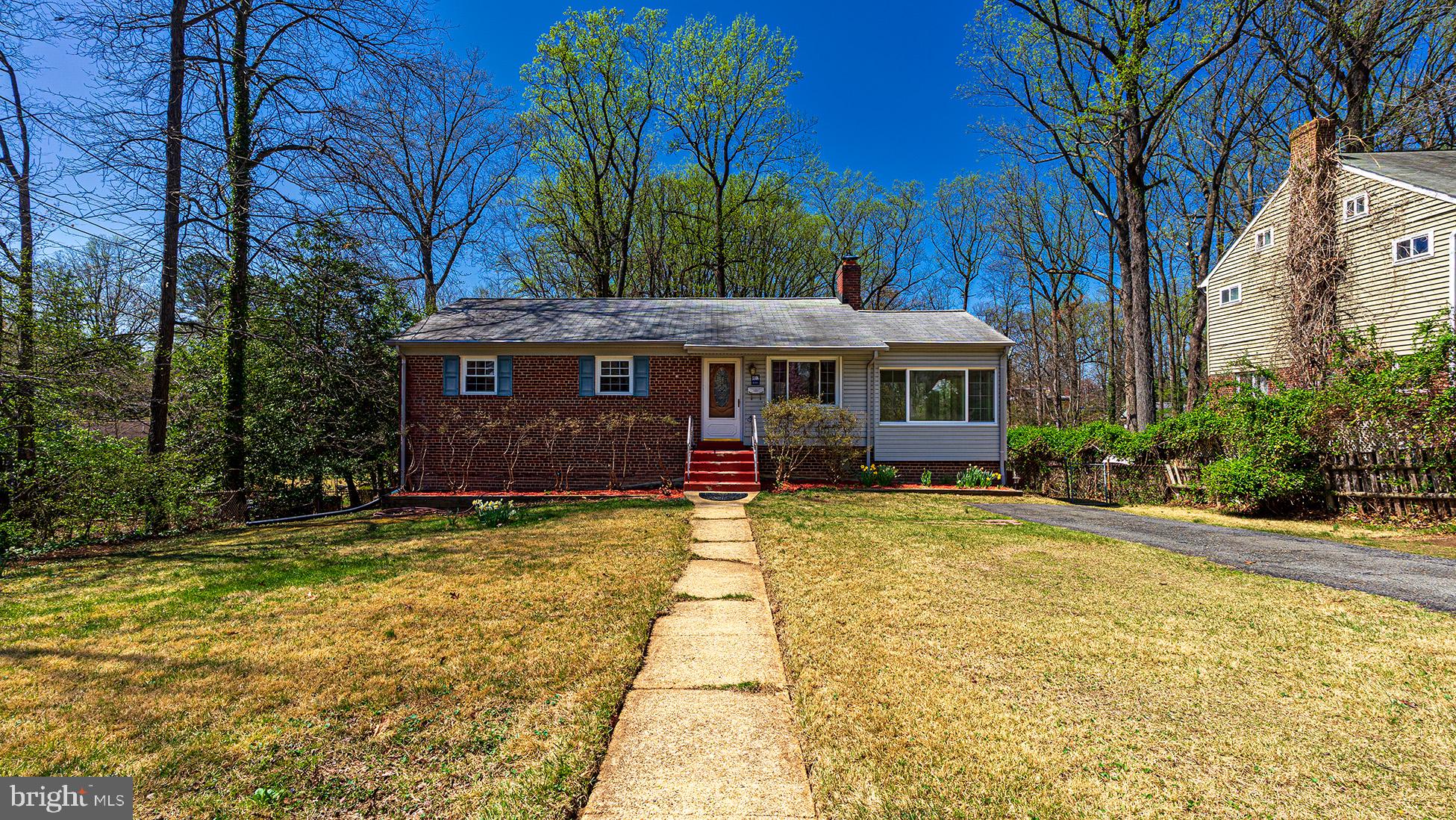 BROYHILL PARK - Residential Lease