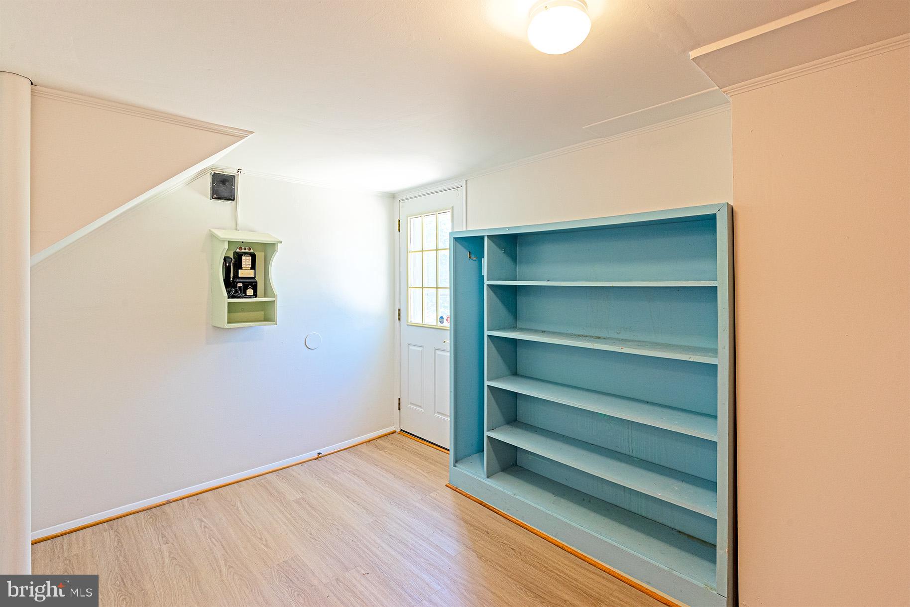 BROYHILL PARK - Residential Lease