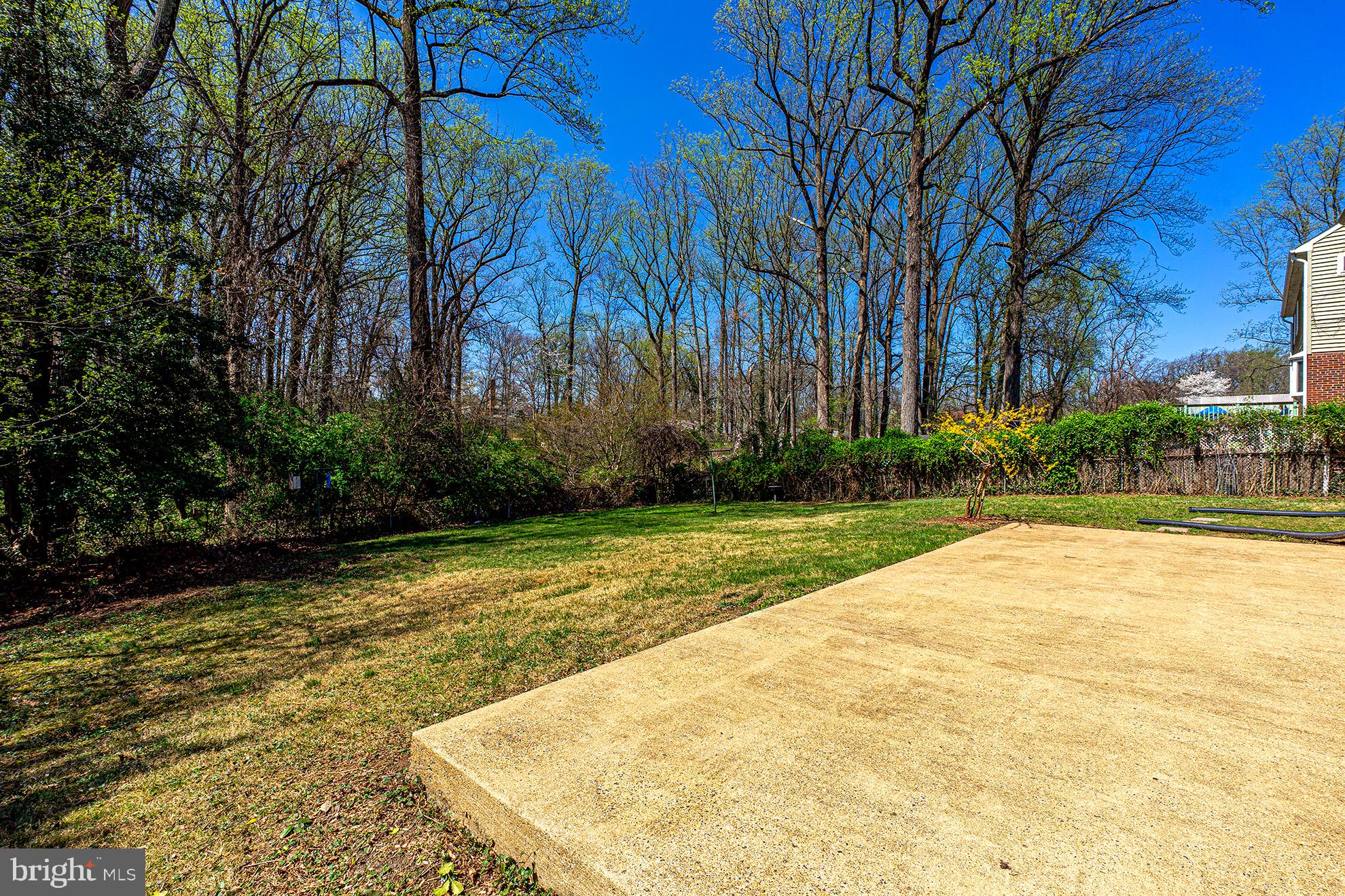 BROYHILL PARK - Residential Lease