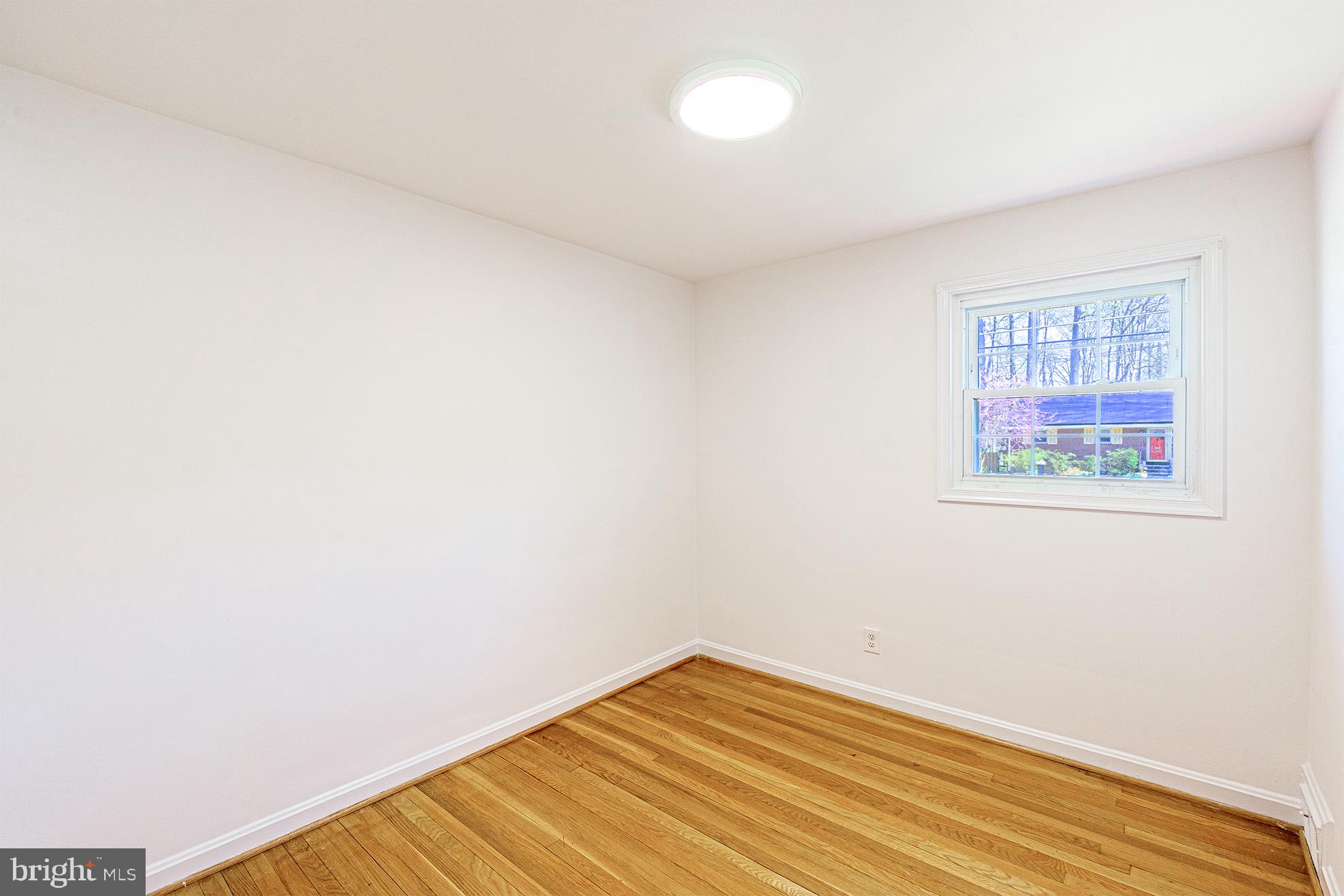 BROYHILL PARK - Residential Lease