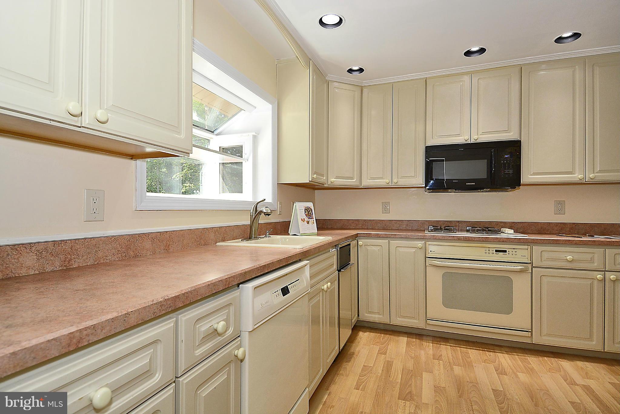 LEXINGTON ESTATES - Residential