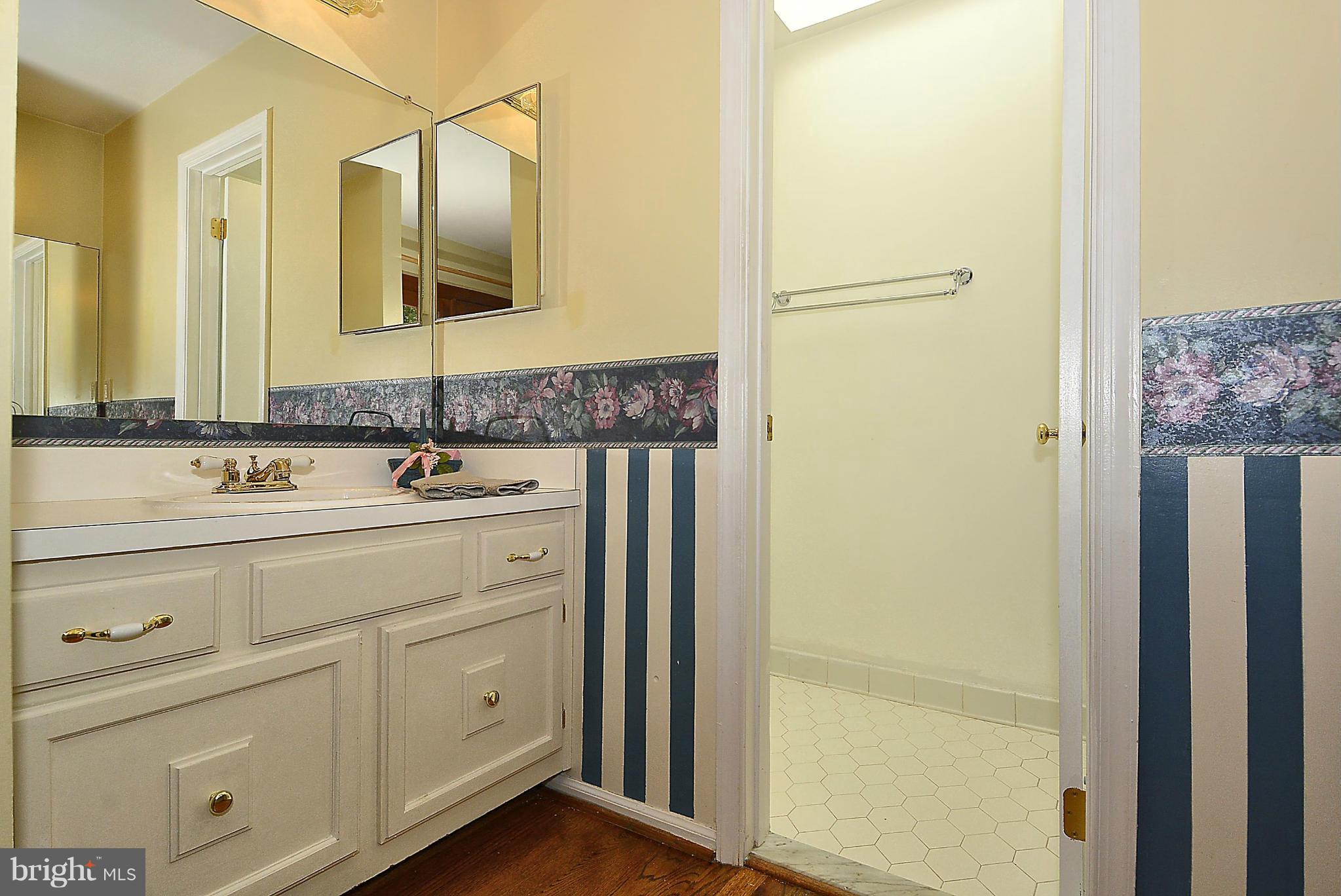 LEXINGTON ESTATES - Residential