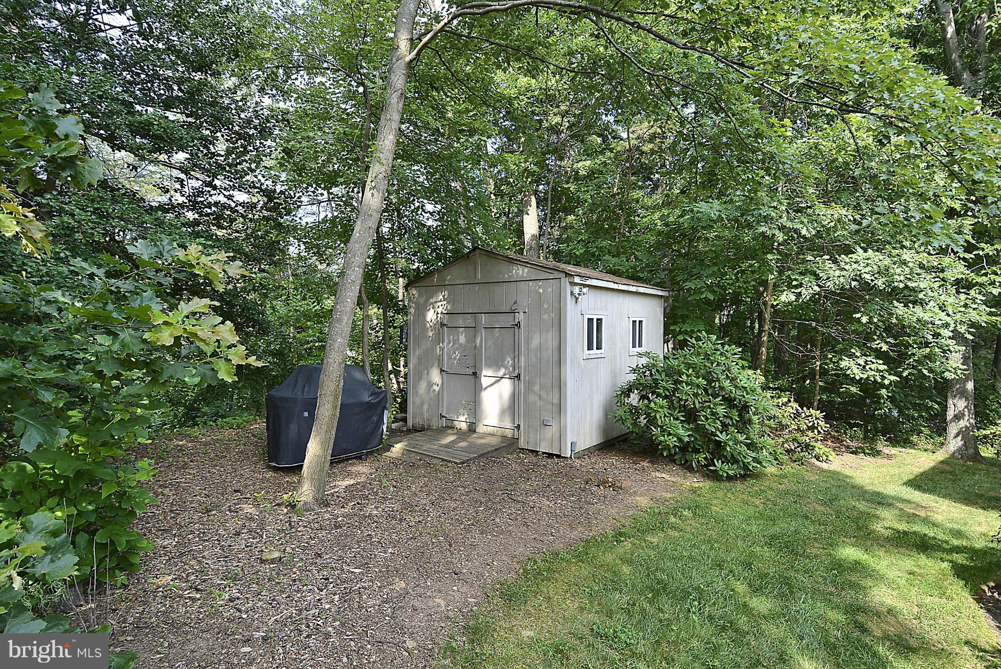 LEXINGTON ESTATES - Residential