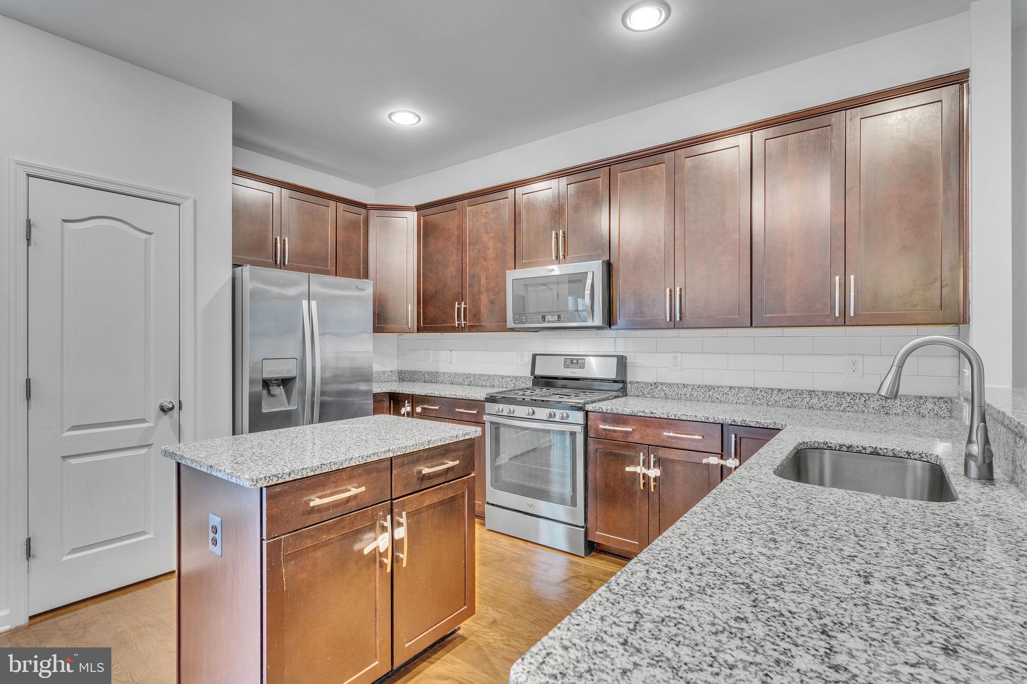 SUMMERFIELD - Residential