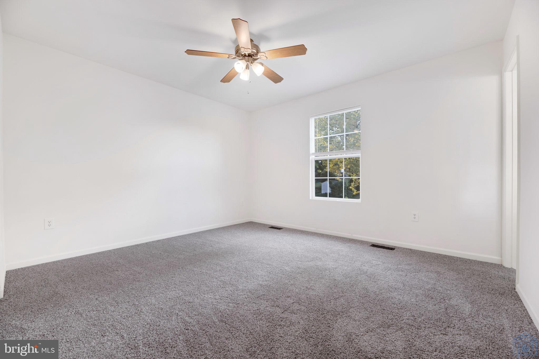 SUMMER CITY - Residential Lease