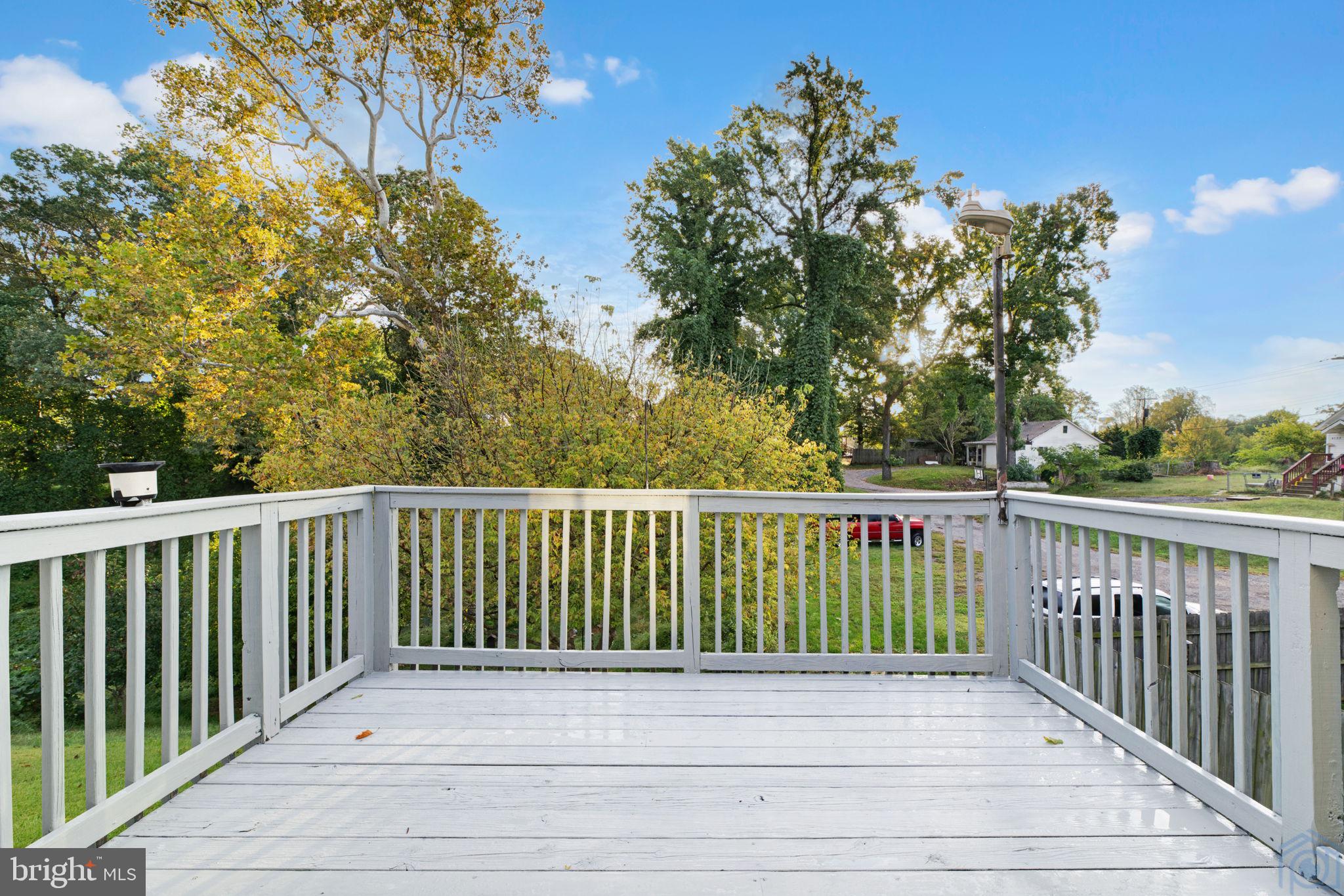 SUMMER CITY - Residential Lease