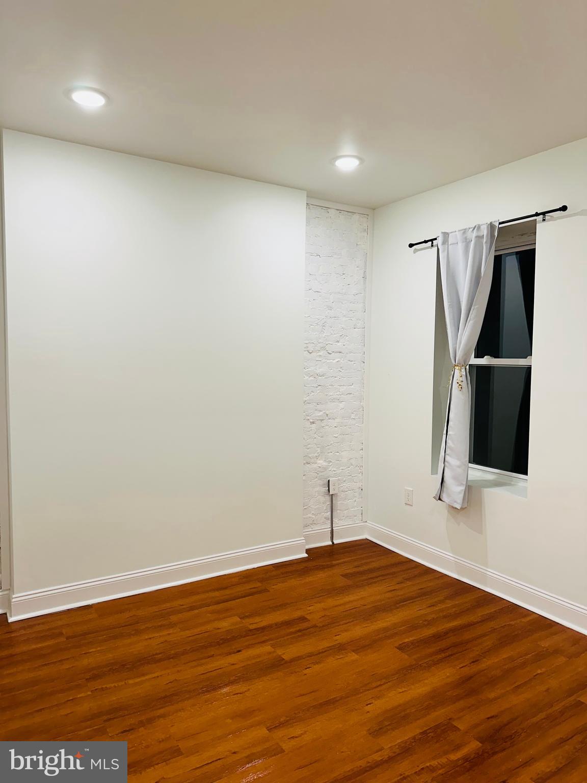 STRAWBERRY MANSION - Residential Lease