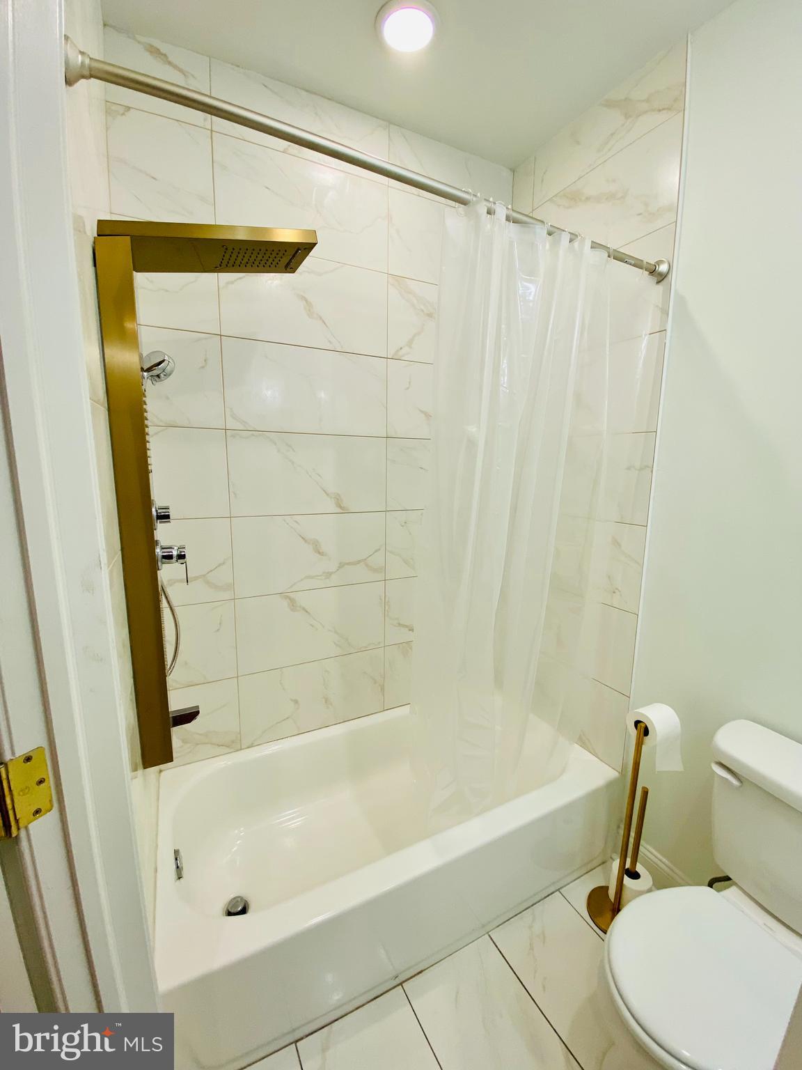 STRAWBERRY MANSION - Residential Lease