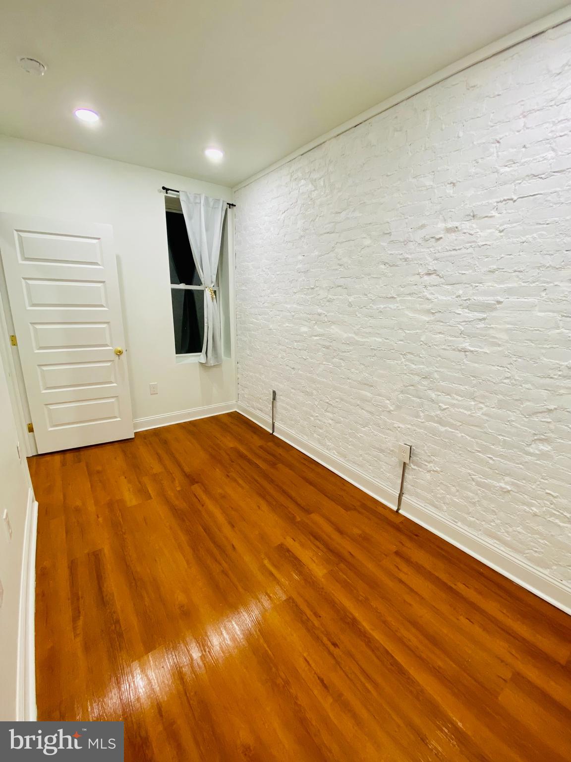 STRAWBERRY MANSION - Residential Lease