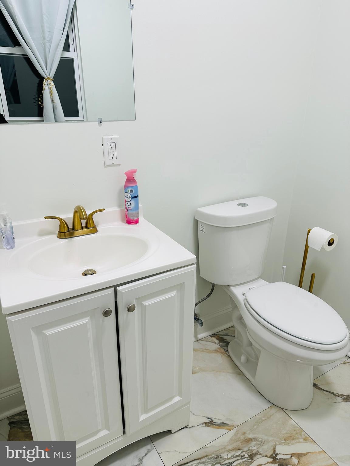 STRAWBERRY MANSION - Residential Lease
